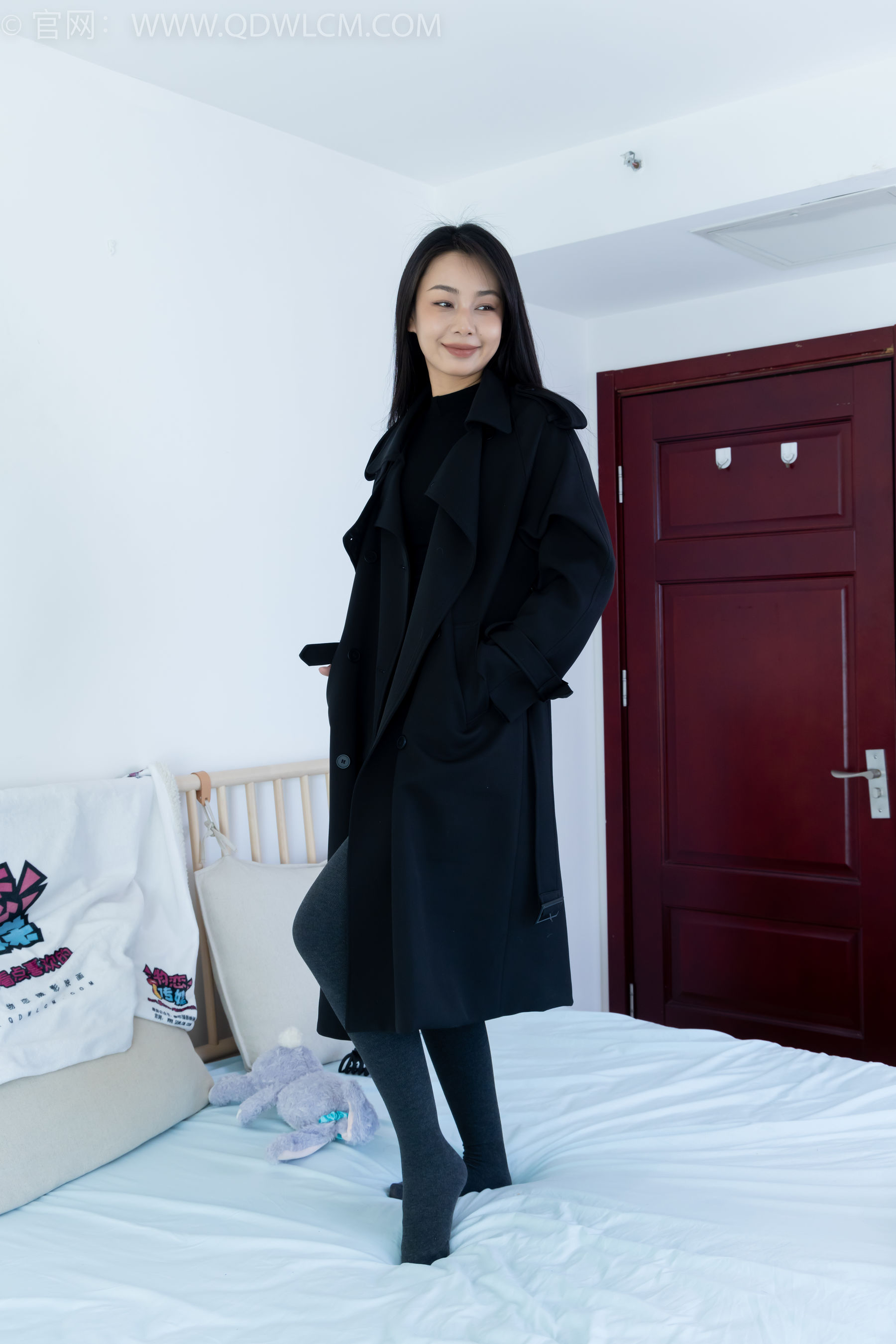 物恋传媒 No.2313 岚岚 - 高跟鞋、厚灰丝/(180P)