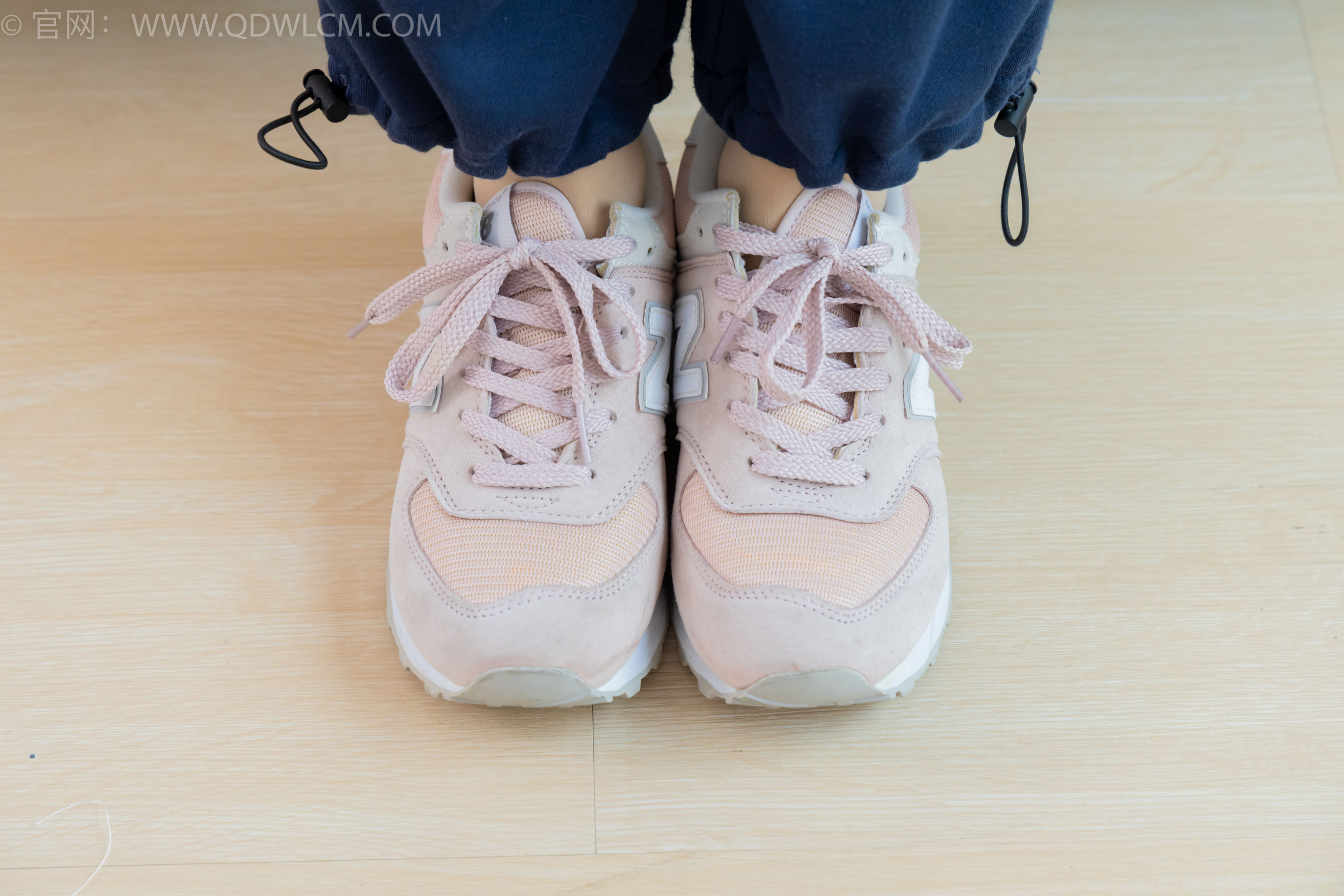 物恋传媒 No.2314 恬恬 - 运动鞋、厚肉丝、校服裤里丝/(160P)