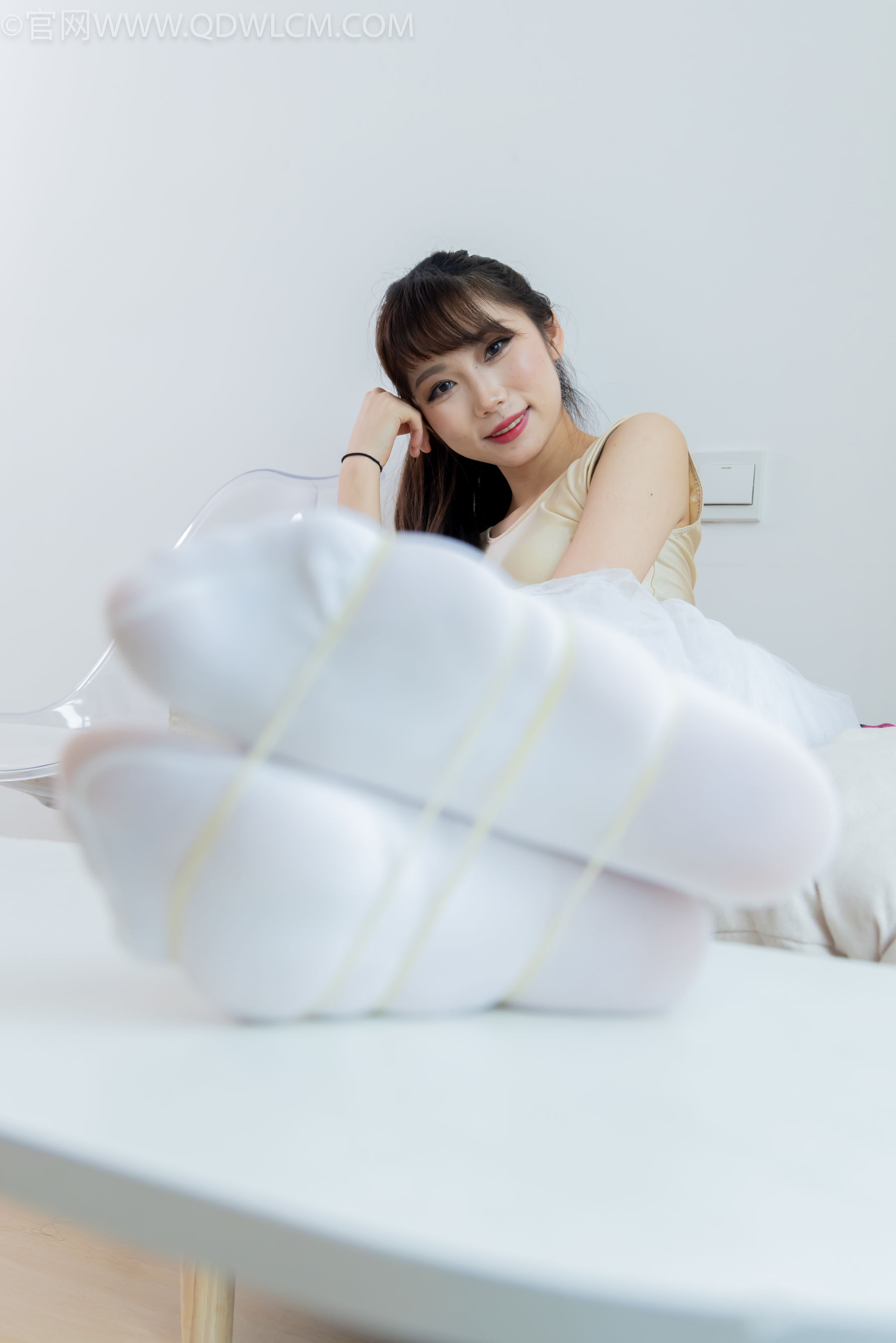 物恋传媒 No.2307 泡泡 - 芭蕾鞋、厚白丝、芭蕾动作、皮筋绑脚剧情/(166P)