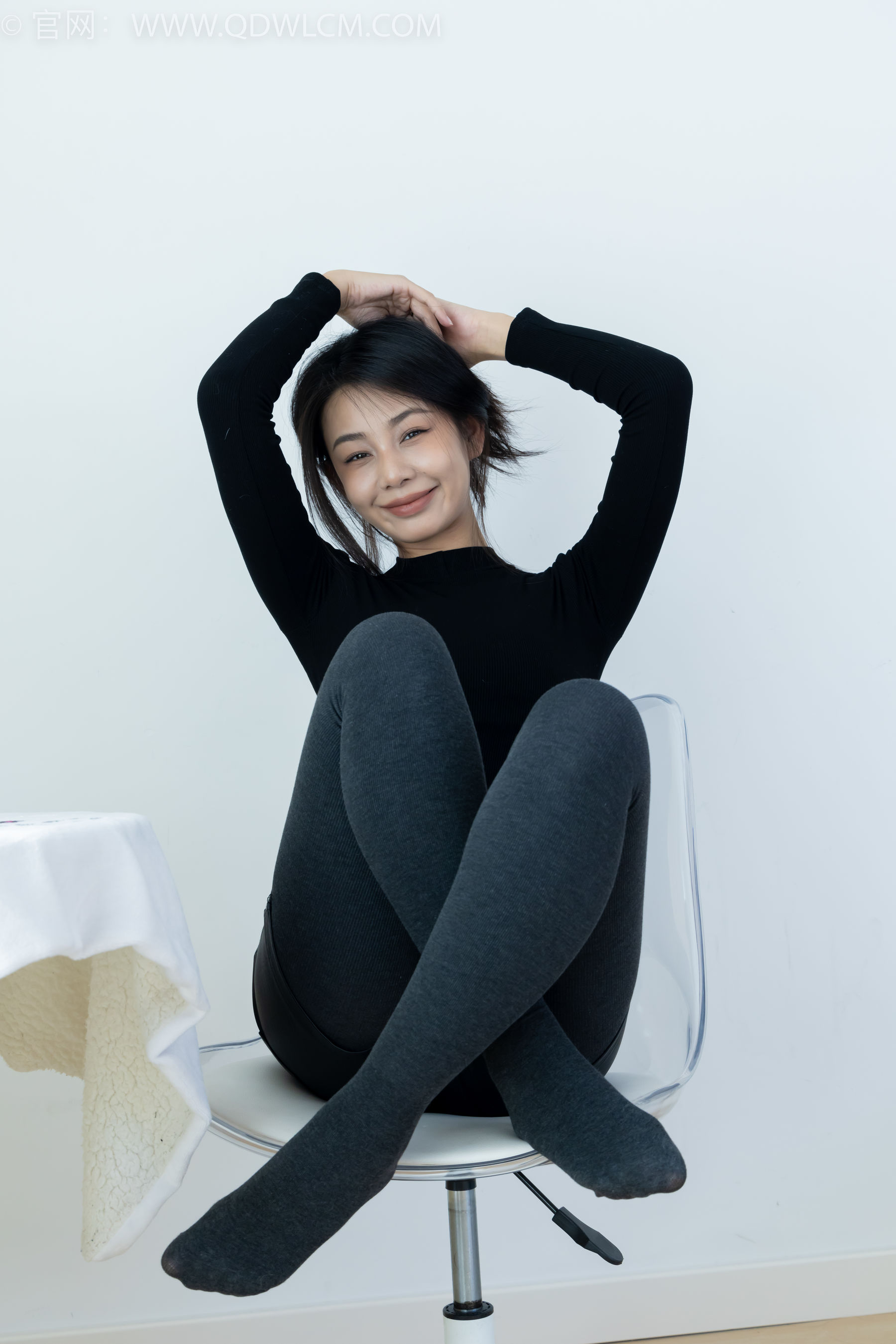 物恋传媒 No.2313 岚岚 - 高跟鞋、厚灰丝/(180P)