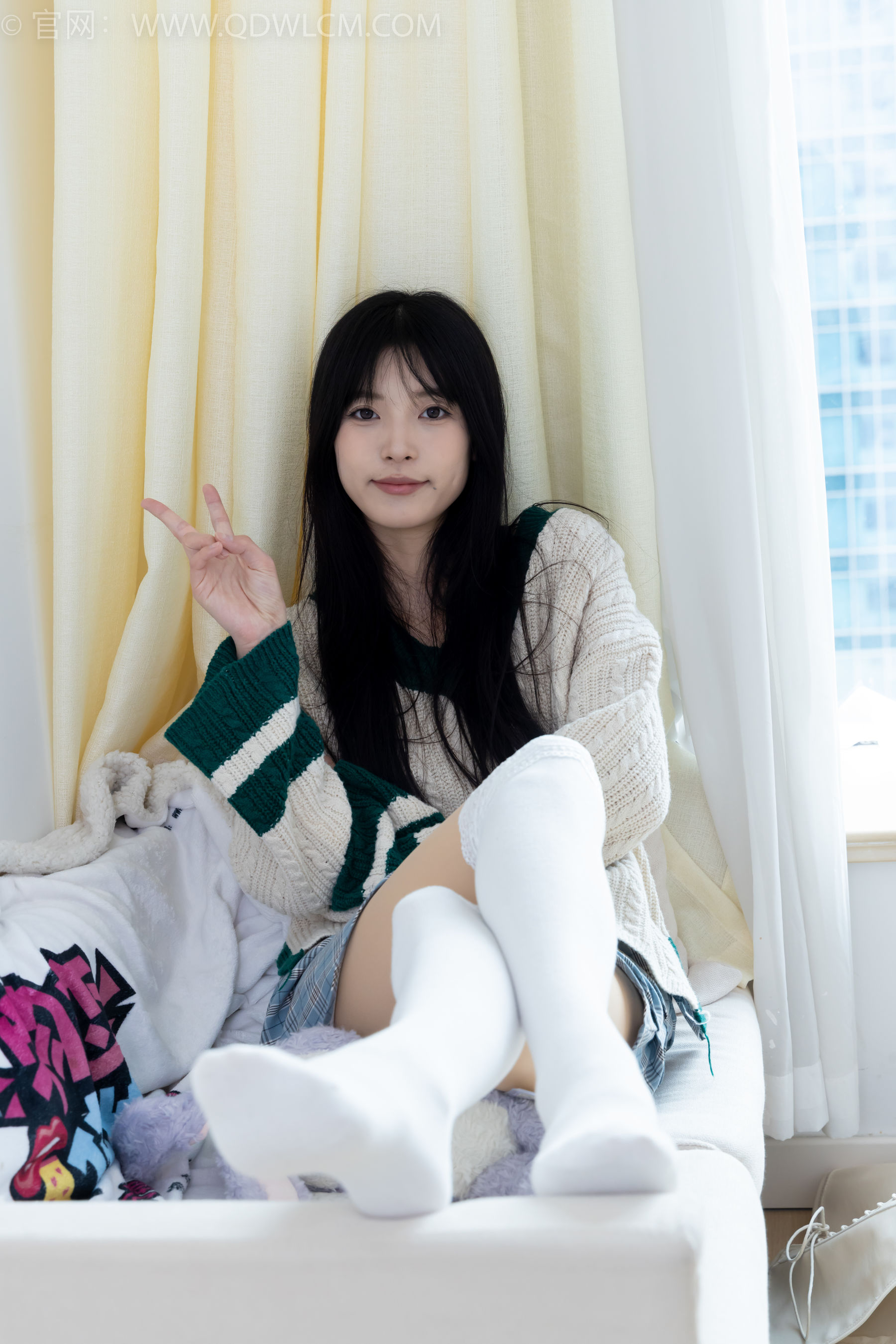 物恋传媒 No.2312 茯苓 - 长靴、过膝白棉袜、厚肉丝/(160P)