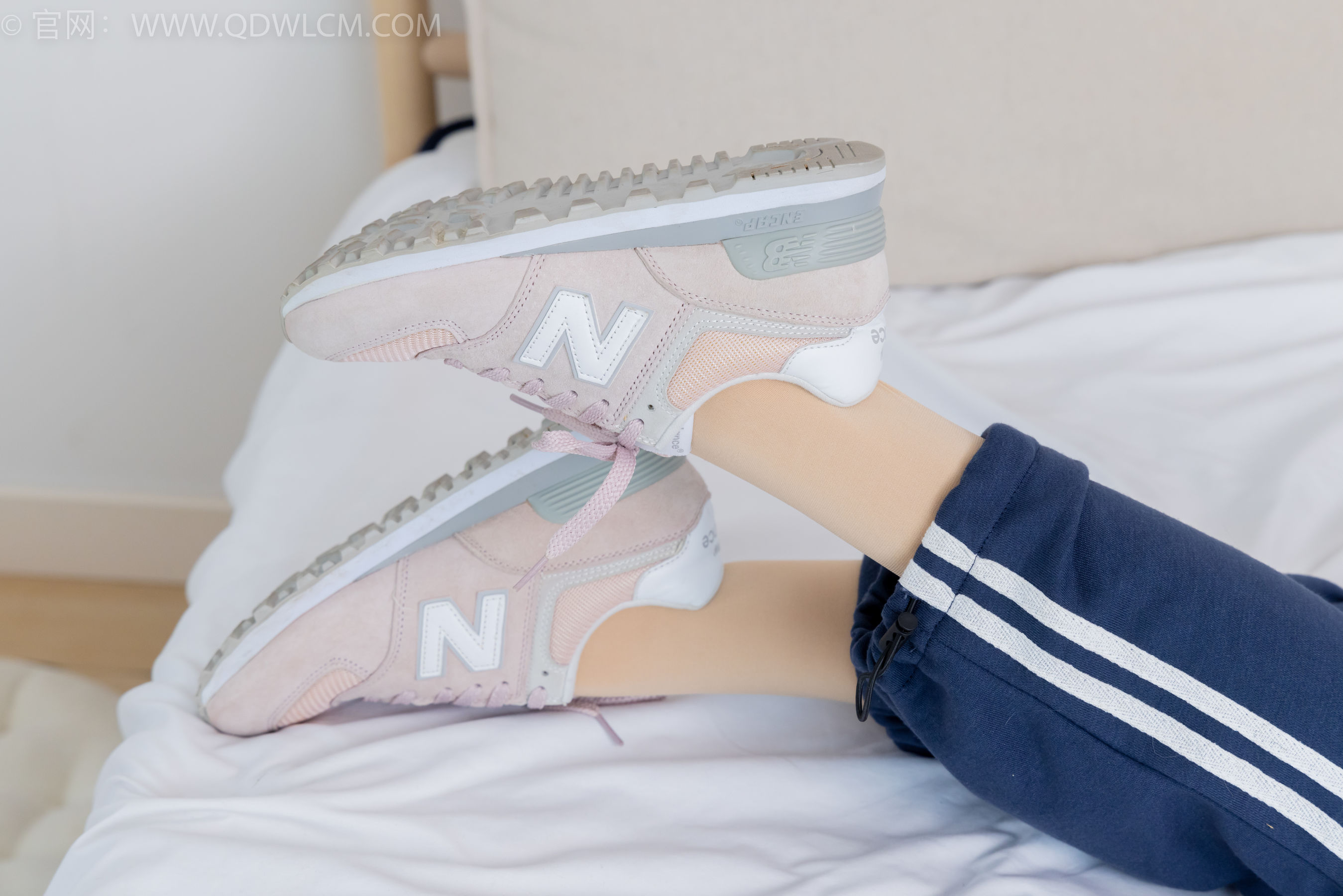 物恋传媒 No.2314 恬恬 - 运动鞋、厚肉丝、校服裤里丝/(160P)