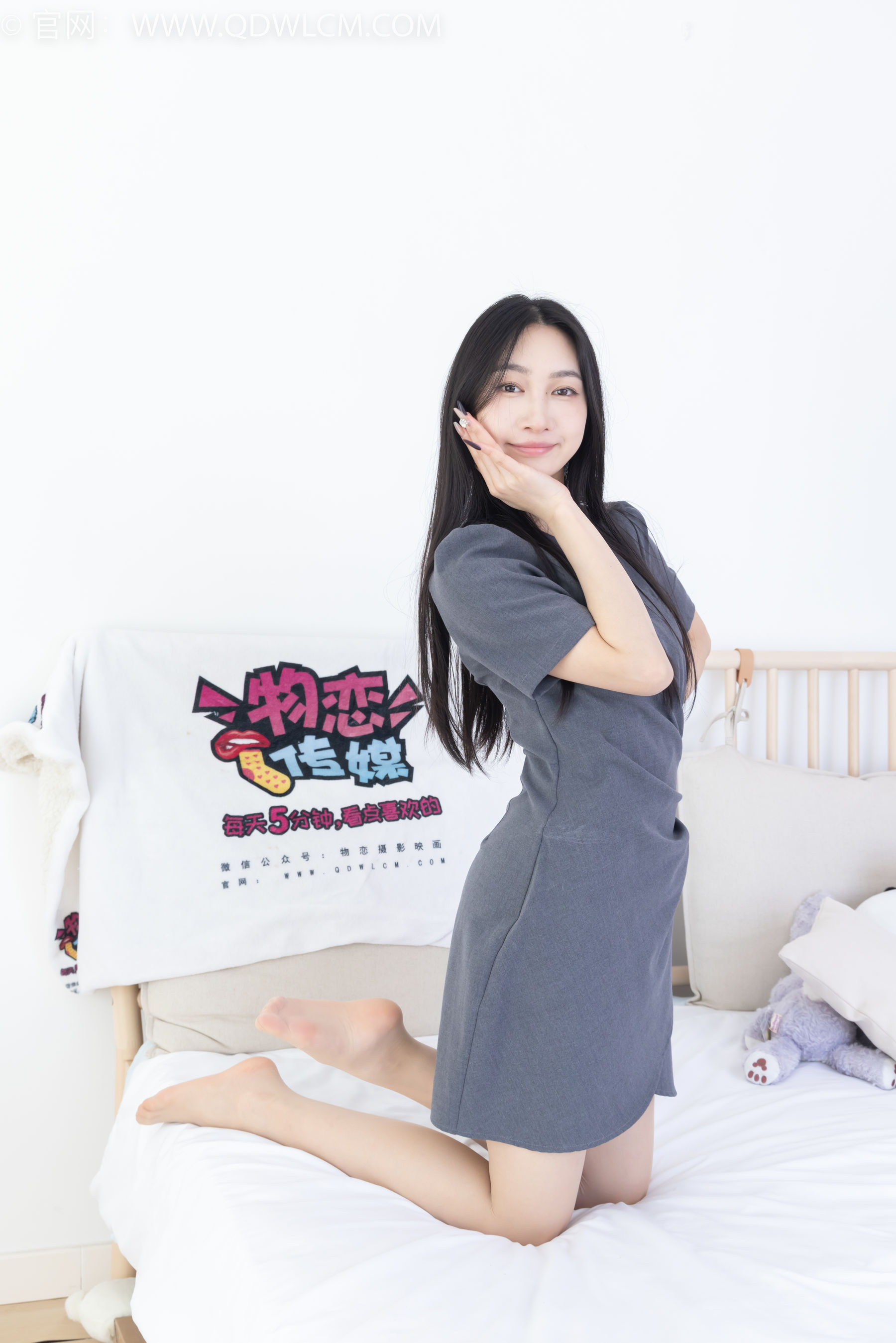 物恋传媒 No.2316 小影 - 三双高跟鞋、薄肉丝、裸足/(170P)