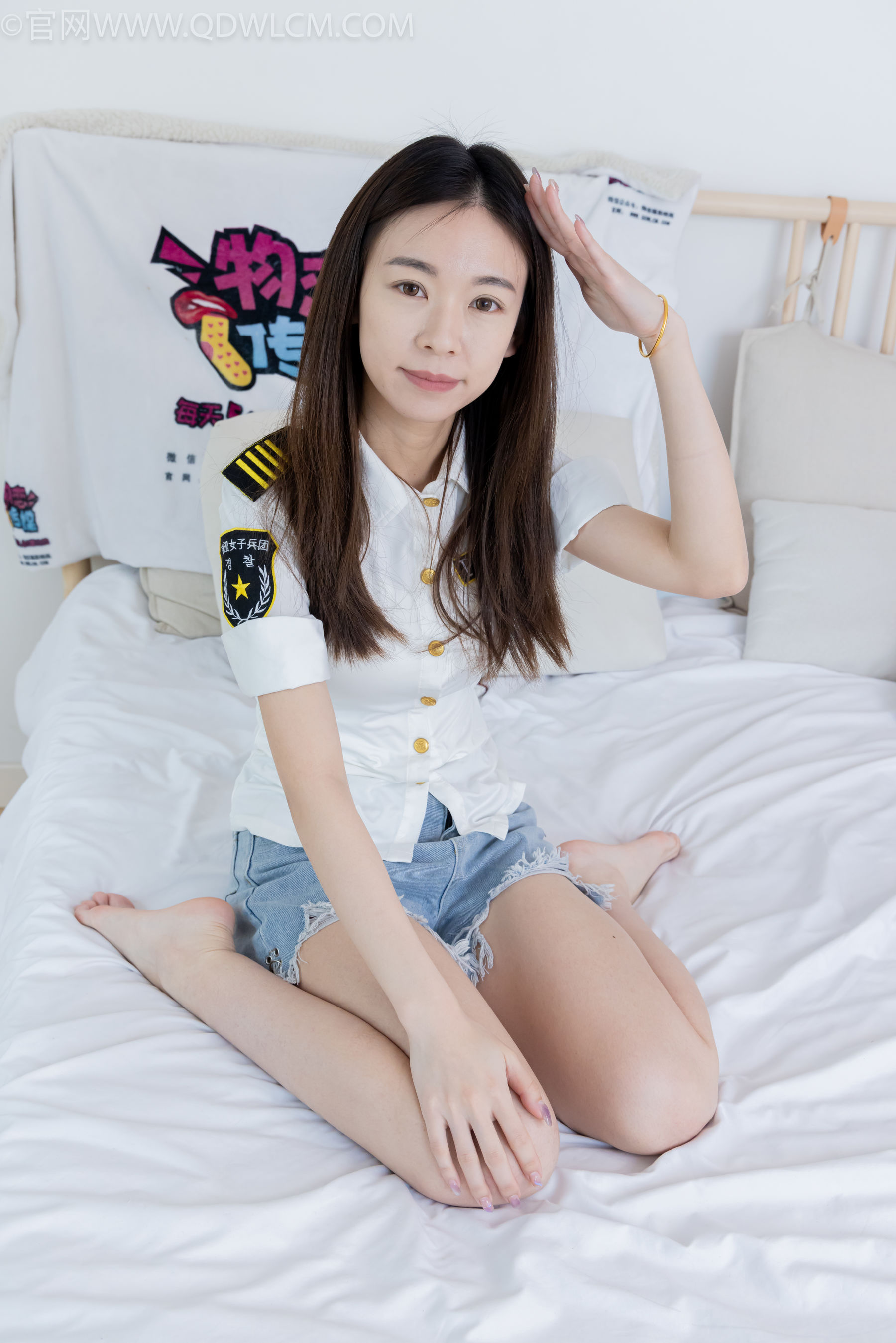 物恋传媒 No.2309 婷婷 - 高跟长靴、白棉袜、裸足/(173P)