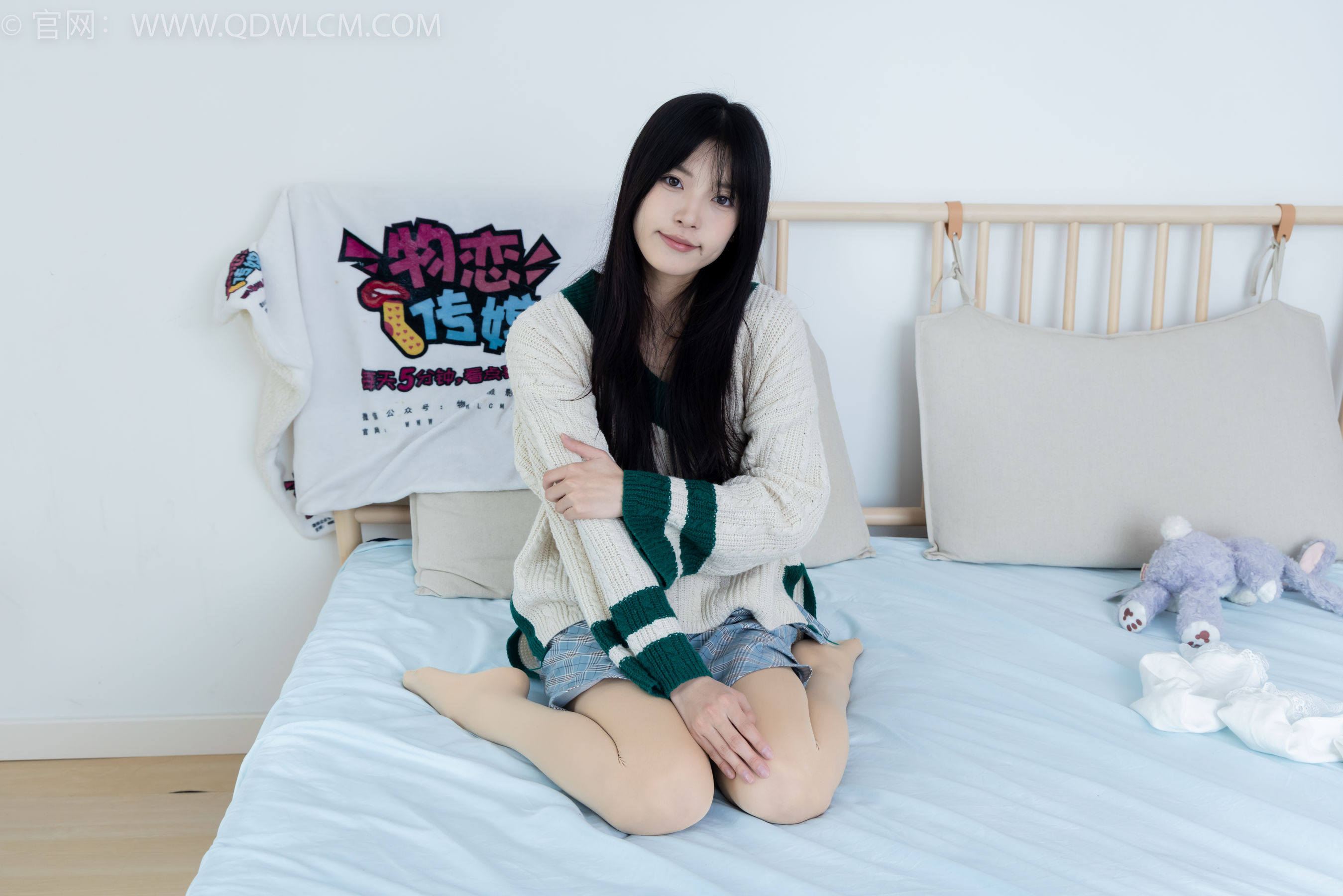 物恋传媒 No.2312 茯苓 - 长靴、过膝白棉袜、厚肉丝/(160P)