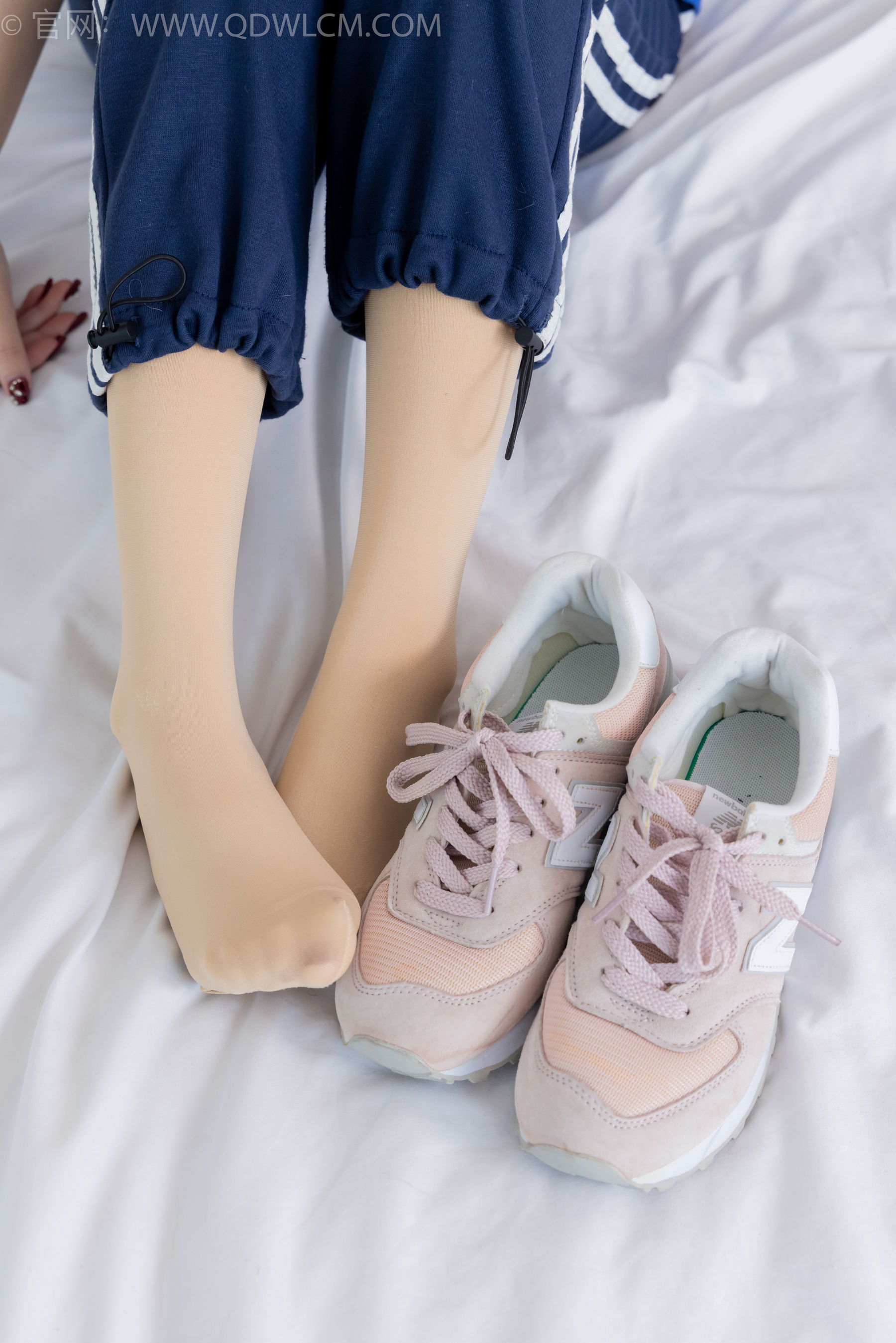 物恋传媒 No.2314 恬恬 - 运动鞋、厚肉丝、校服裤里丝/(160P)