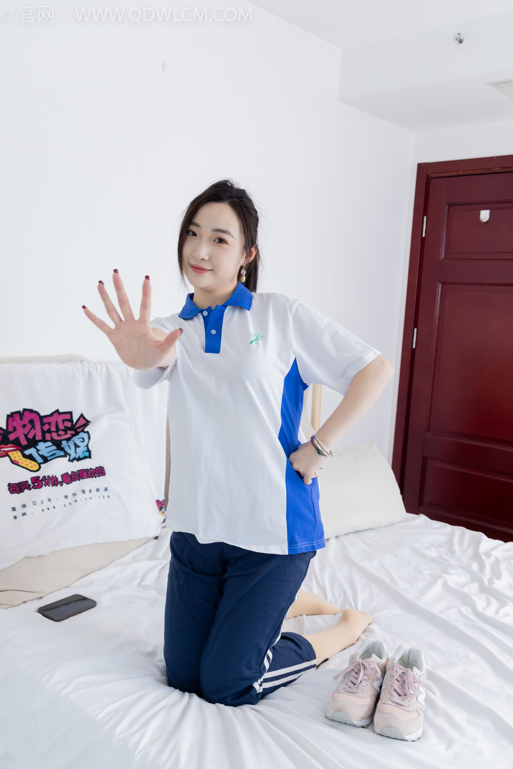 物恋传媒 No.2314 恬恬 - 运动鞋、厚肉丝、校服裤里丝/(160P)