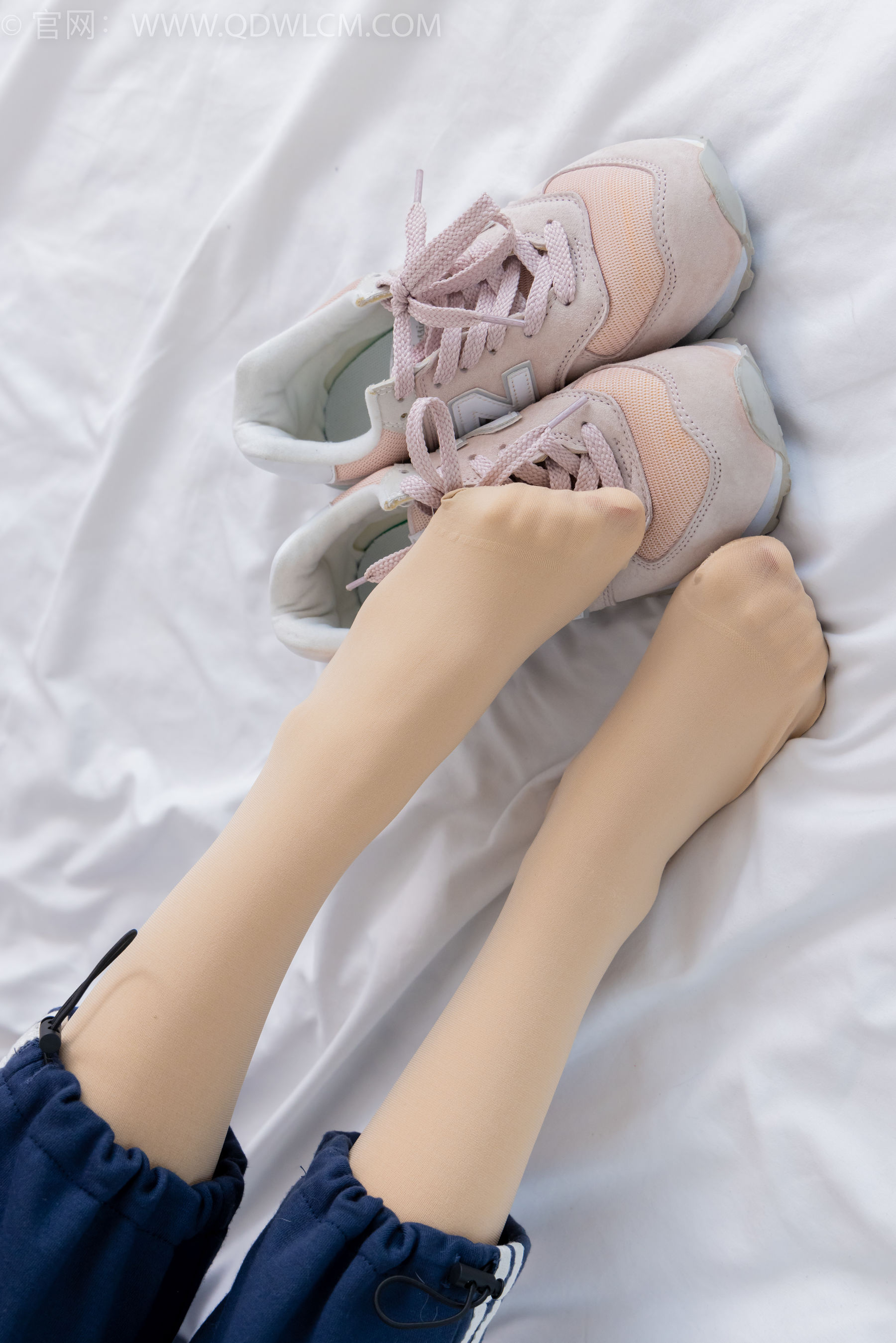 物恋传媒 No.2314 恬恬 - 运动鞋、厚肉丝、校服裤里丝/(160P)