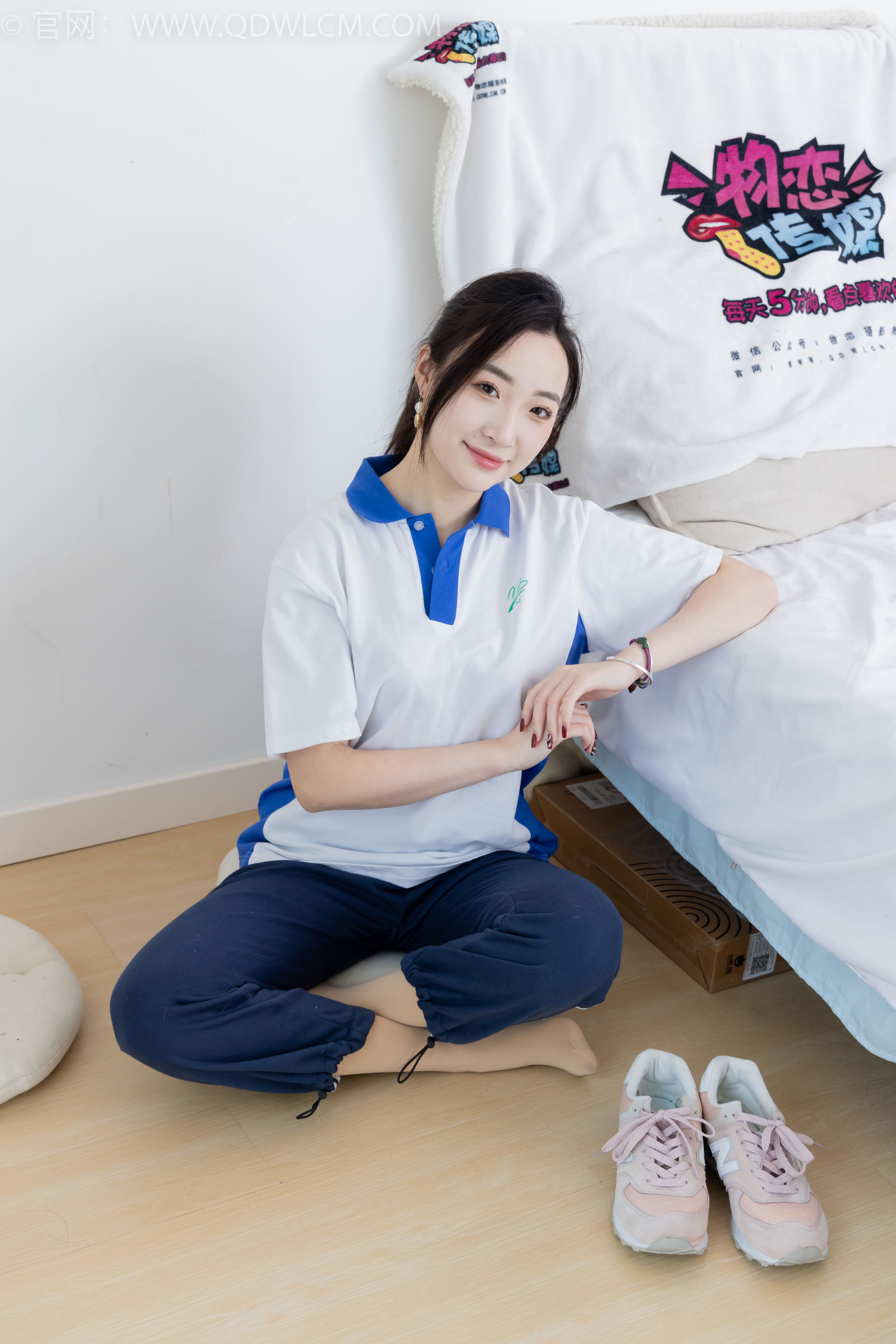 物恋传媒 No.2314 恬恬 - 运动鞋、厚肉丝、校服裤里丝/(160P)