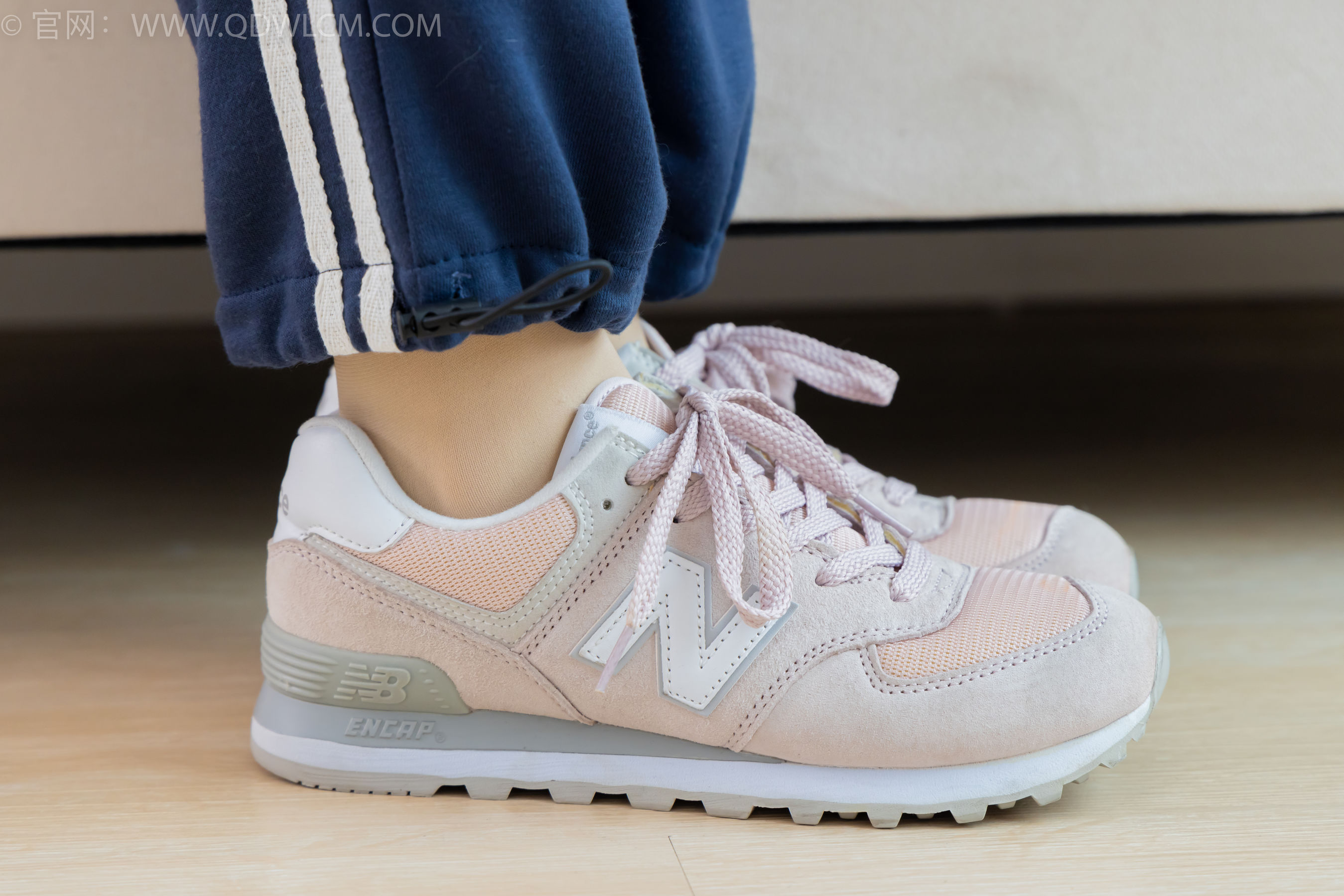 物恋传媒 No.2314 恬恬 - 运动鞋、厚肉丝、校服裤里丝/(160P)