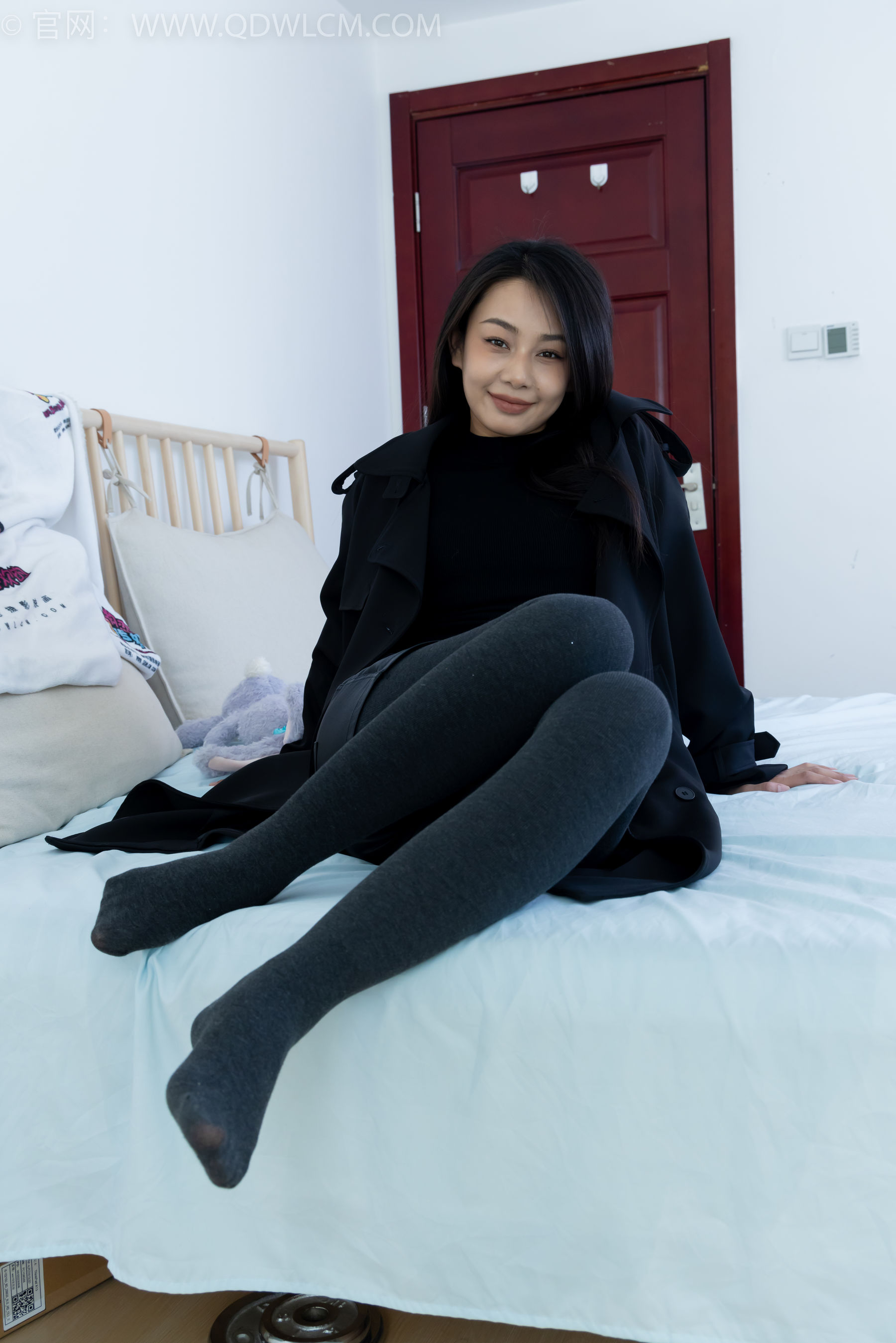 物恋传媒 No.2313 岚岚 - 高跟鞋、厚灰丝/(180P)