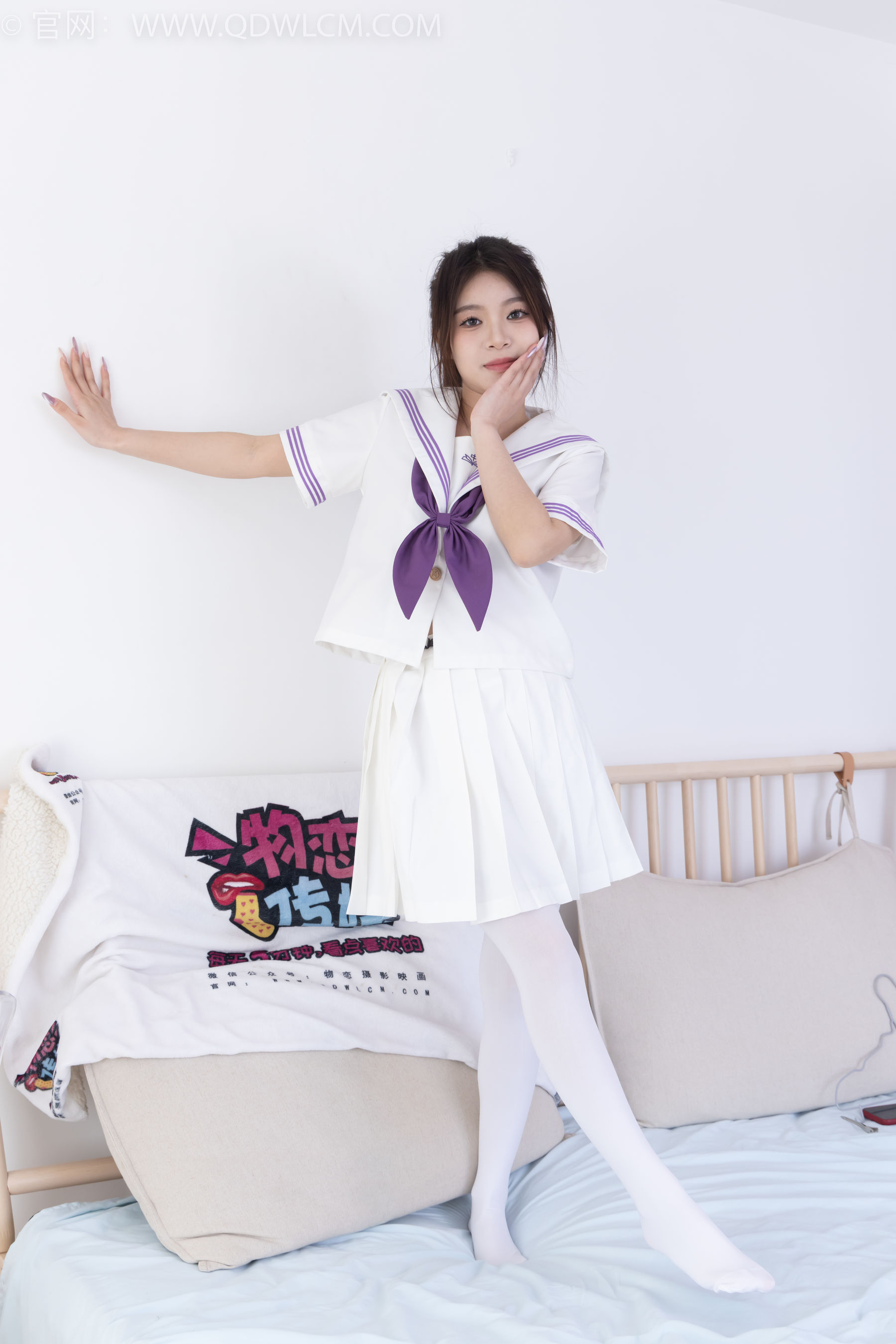 物恋传媒 No.2317 闪闪 - 板鞋、厚白丝、jk制服/(160P)