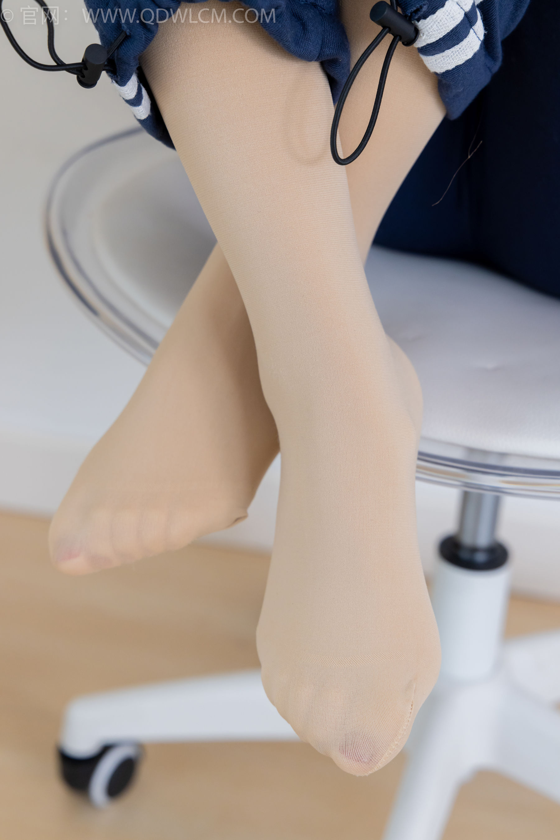 物恋传媒 No.2314 恬恬 - 运动鞋、厚肉丝、校服裤里丝/(160P)