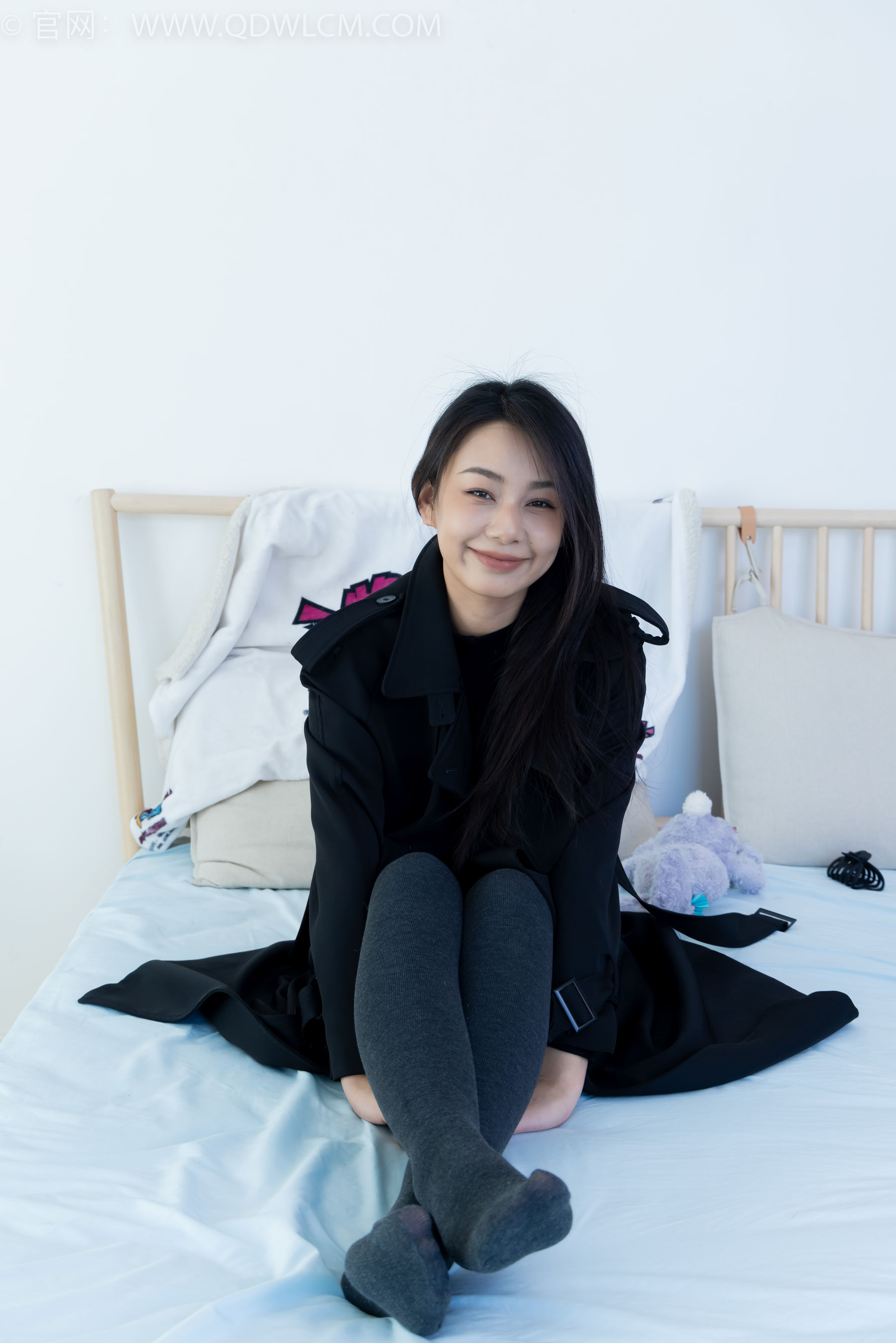 物恋传媒 No.2313 岚岚 - 高跟鞋、厚灰丝/(180P)