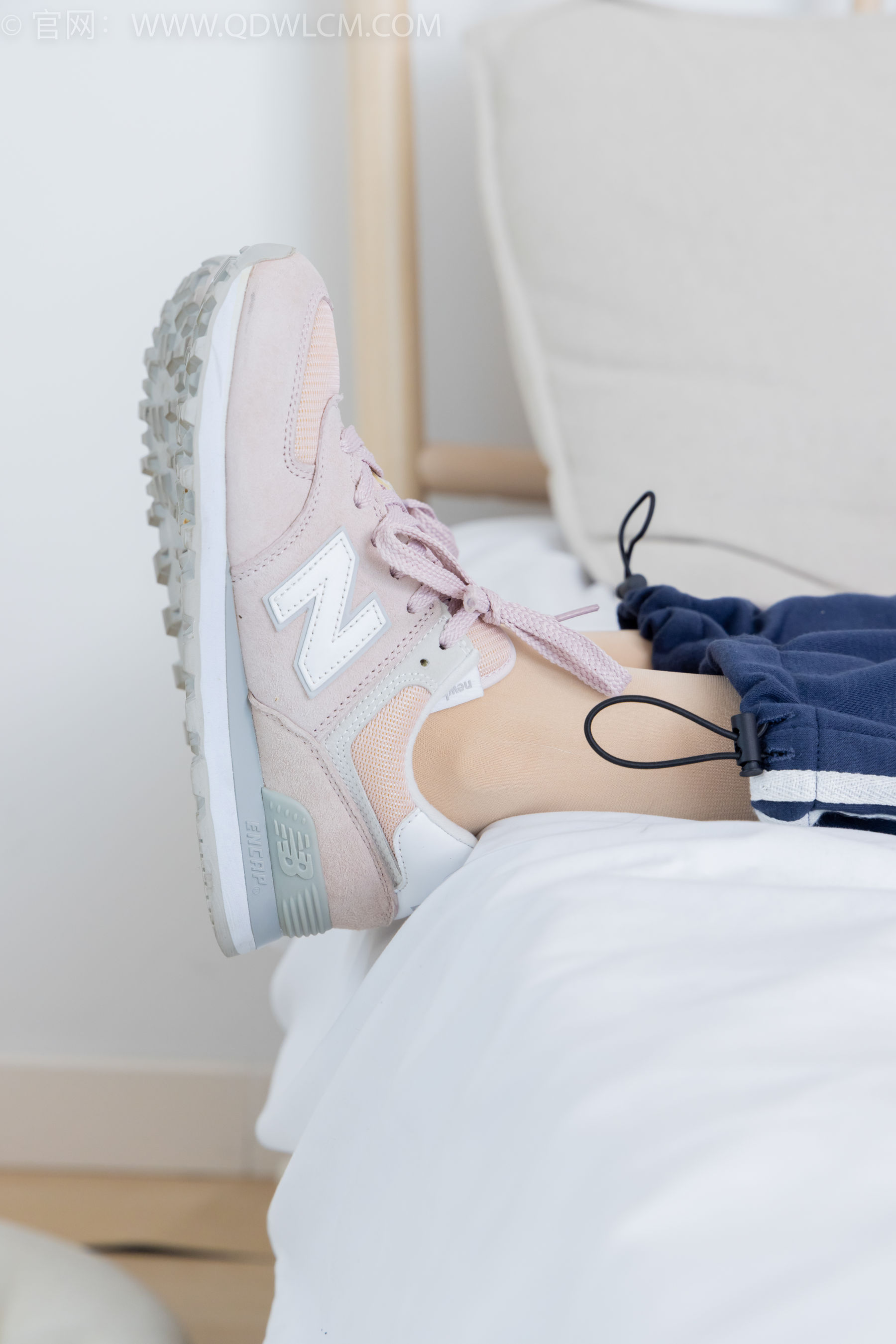 物恋传媒 No.2314 恬恬 - 运动鞋、厚肉丝、校服裤里丝/(160P)