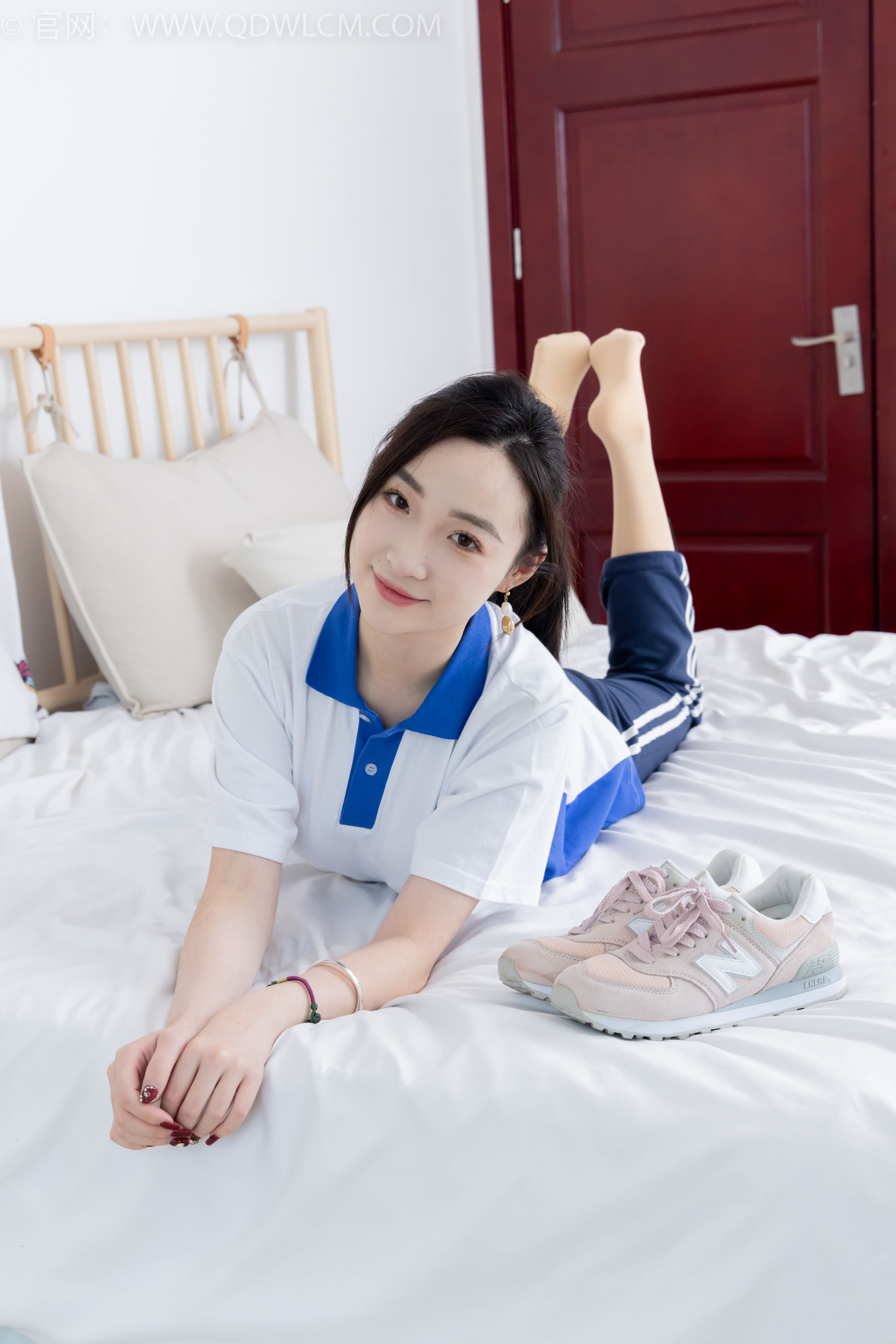 物恋传媒 No.2314 恬恬 - 运动鞋、厚肉丝、校服裤里丝/(160P)