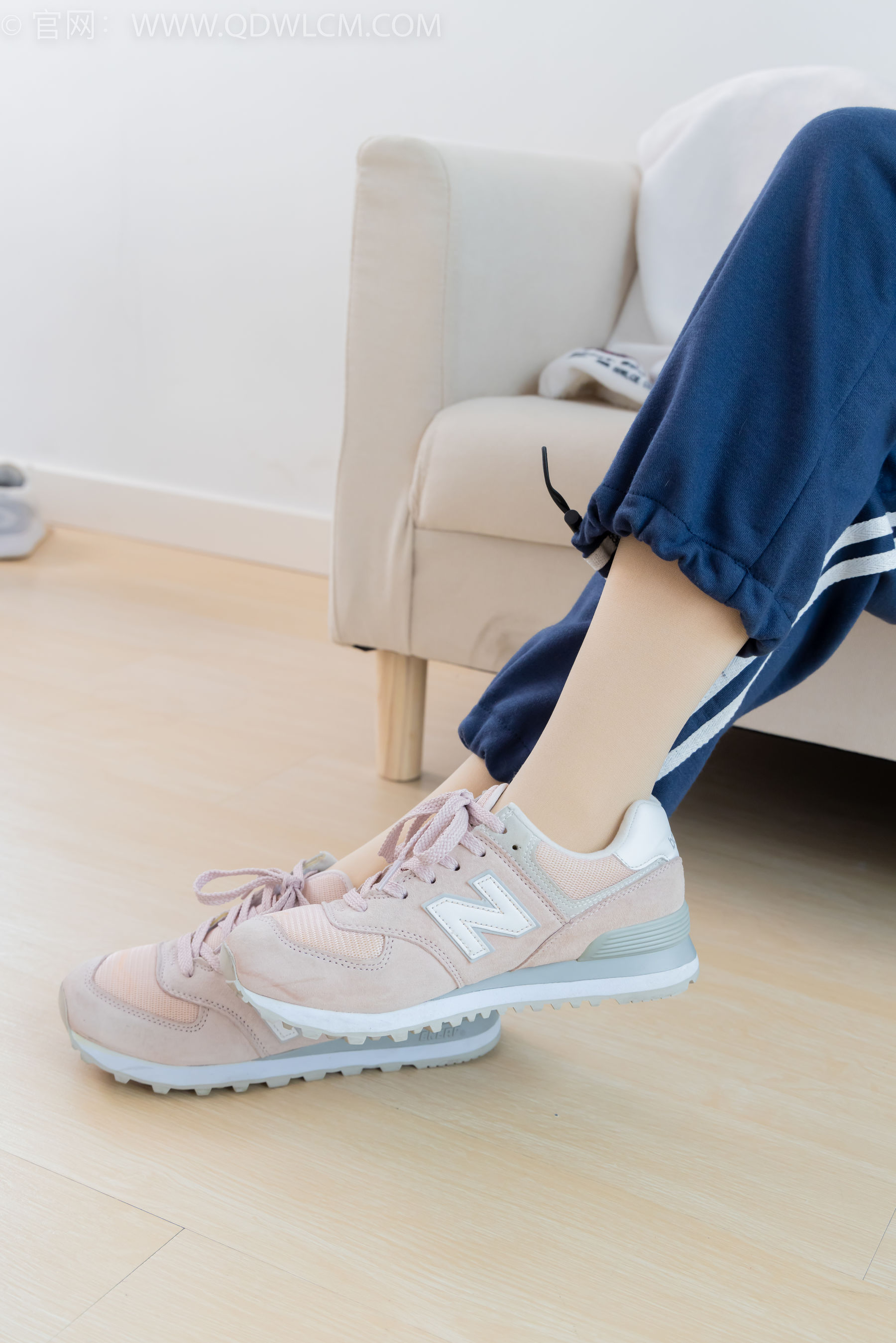 物恋传媒 No.2314 恬恬 - 运动鞋、厚肉丝、校服裤里丝/(160P)