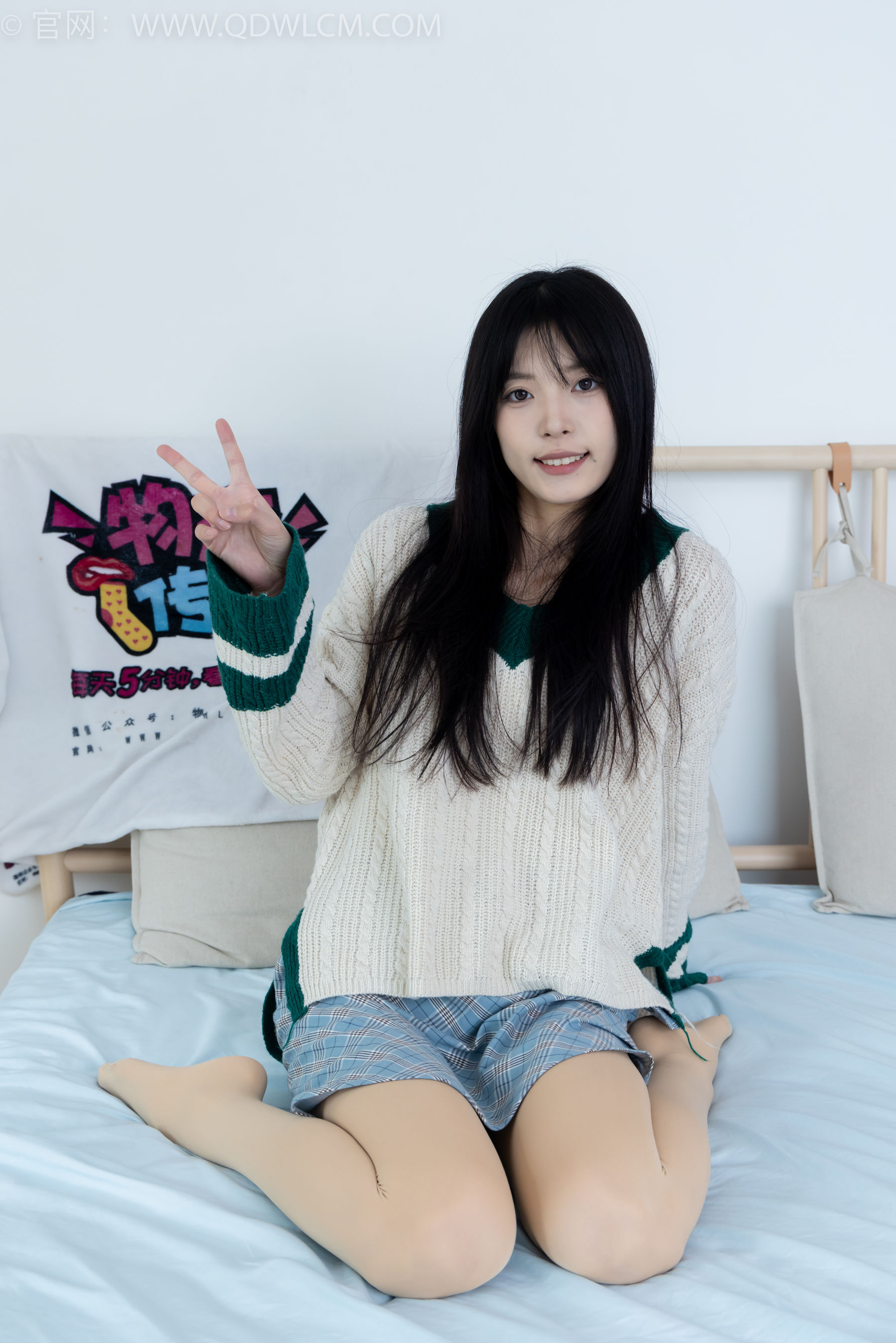 物恋传媒 No.2312 茯苓 - 长靴、过膝白棉袜、厚肉丝/(160P)