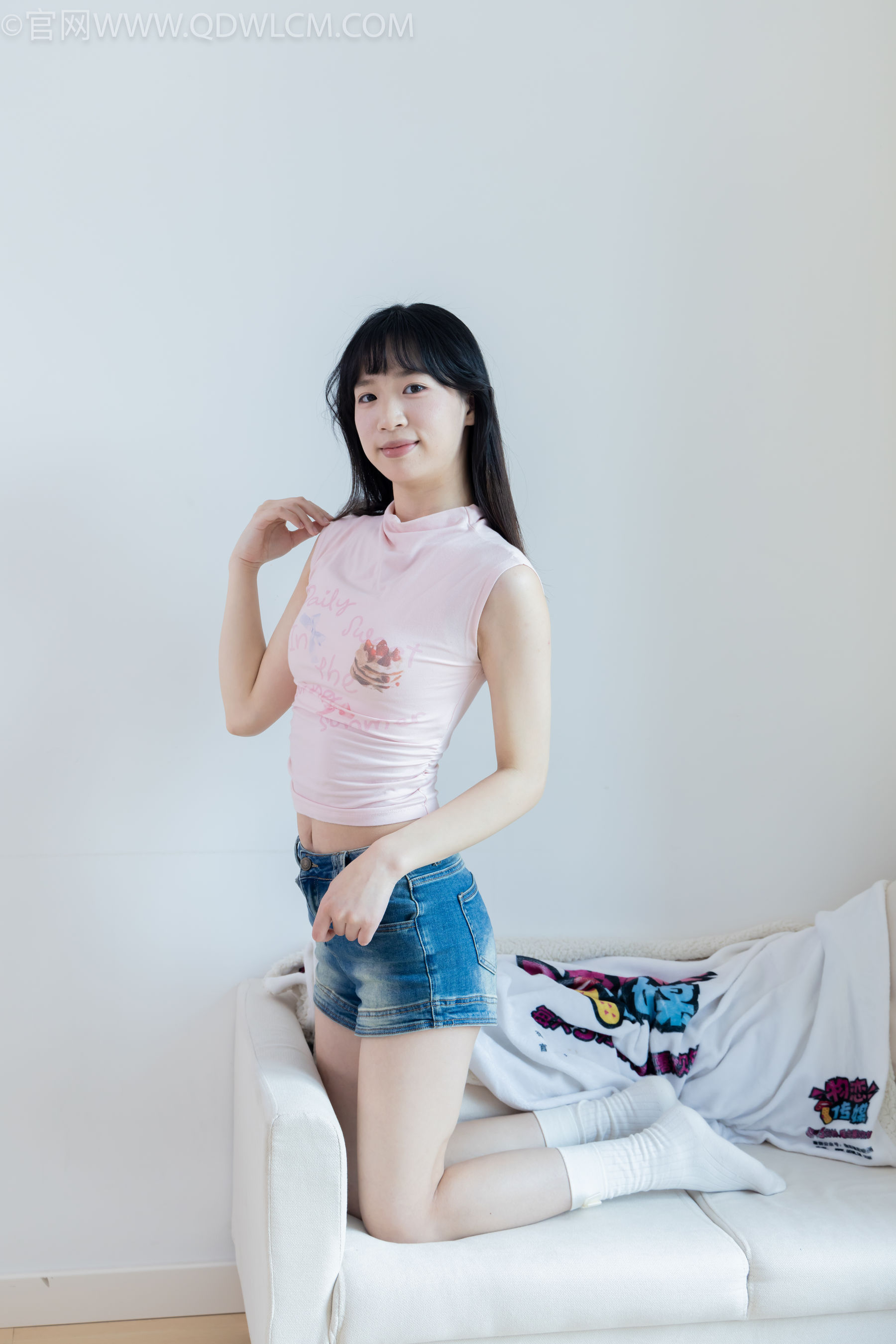 物恋传媒 No.2319 小左 - 帆布鞋、白棉袜、裸足/(155P)