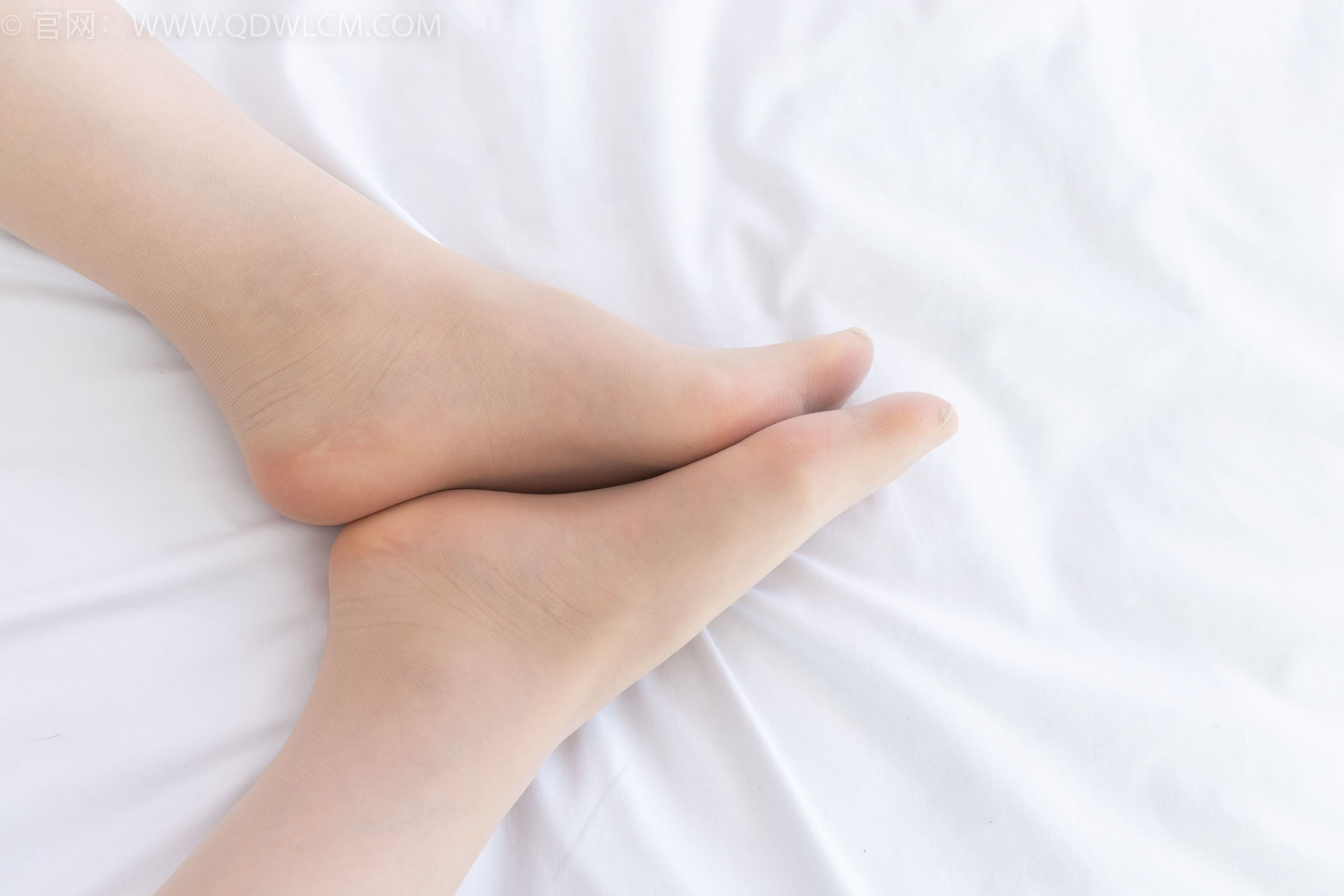 物恋传媒 No.2316 小影 - 三双高跟鞋、薄肉丝、裸足/(170P)