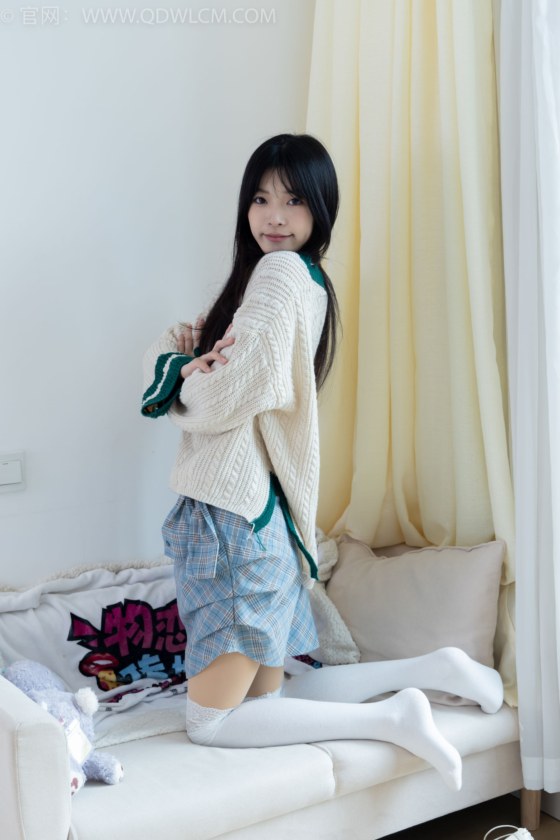 物恋传媒 No.2312 茯苓 - 长靴、过膝白棉袜、厚肉丝/(160P)