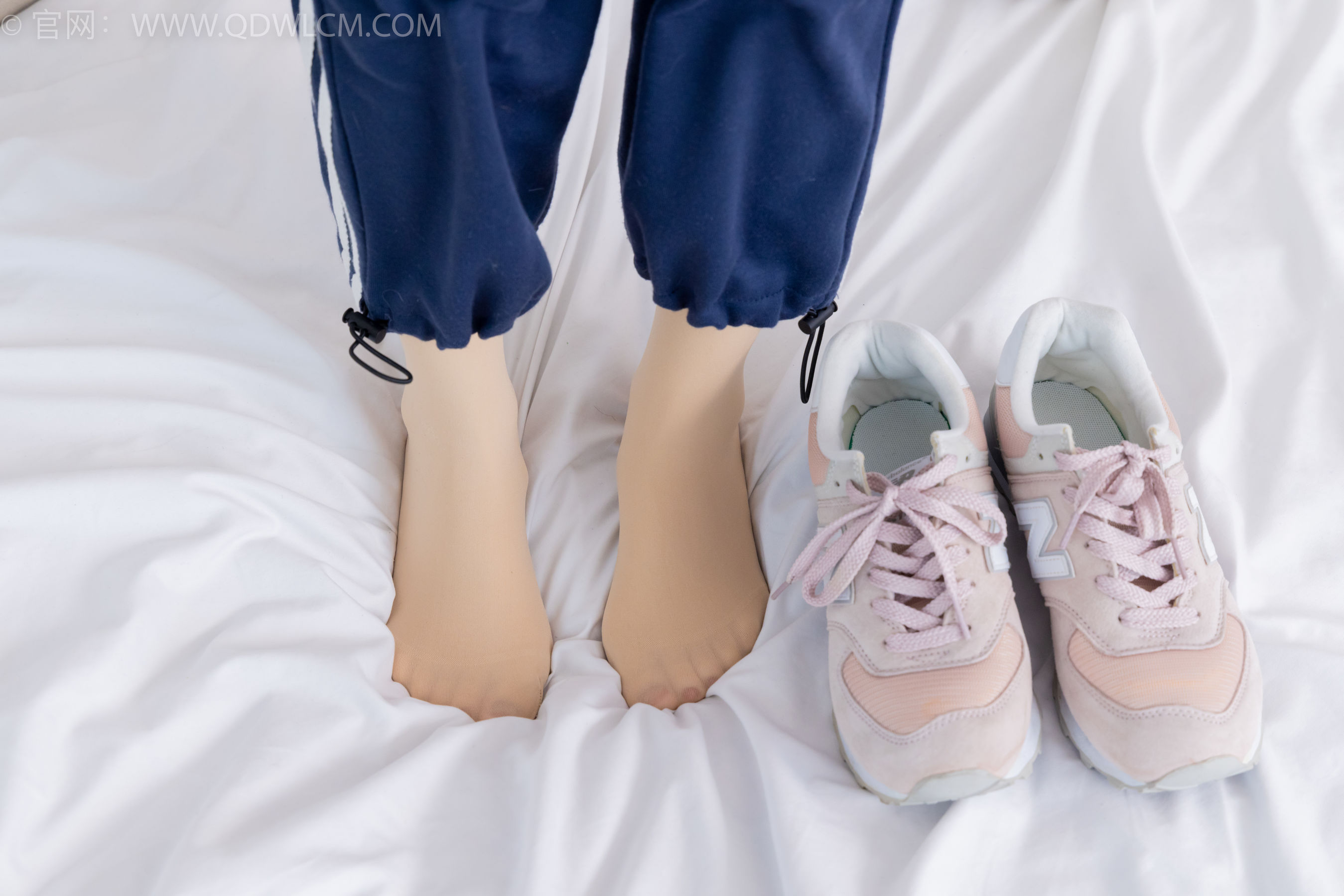 物恋传媒 No.2314 恬恬 - 运动鞋、厚肉丝、校服裤里丝/(160P)