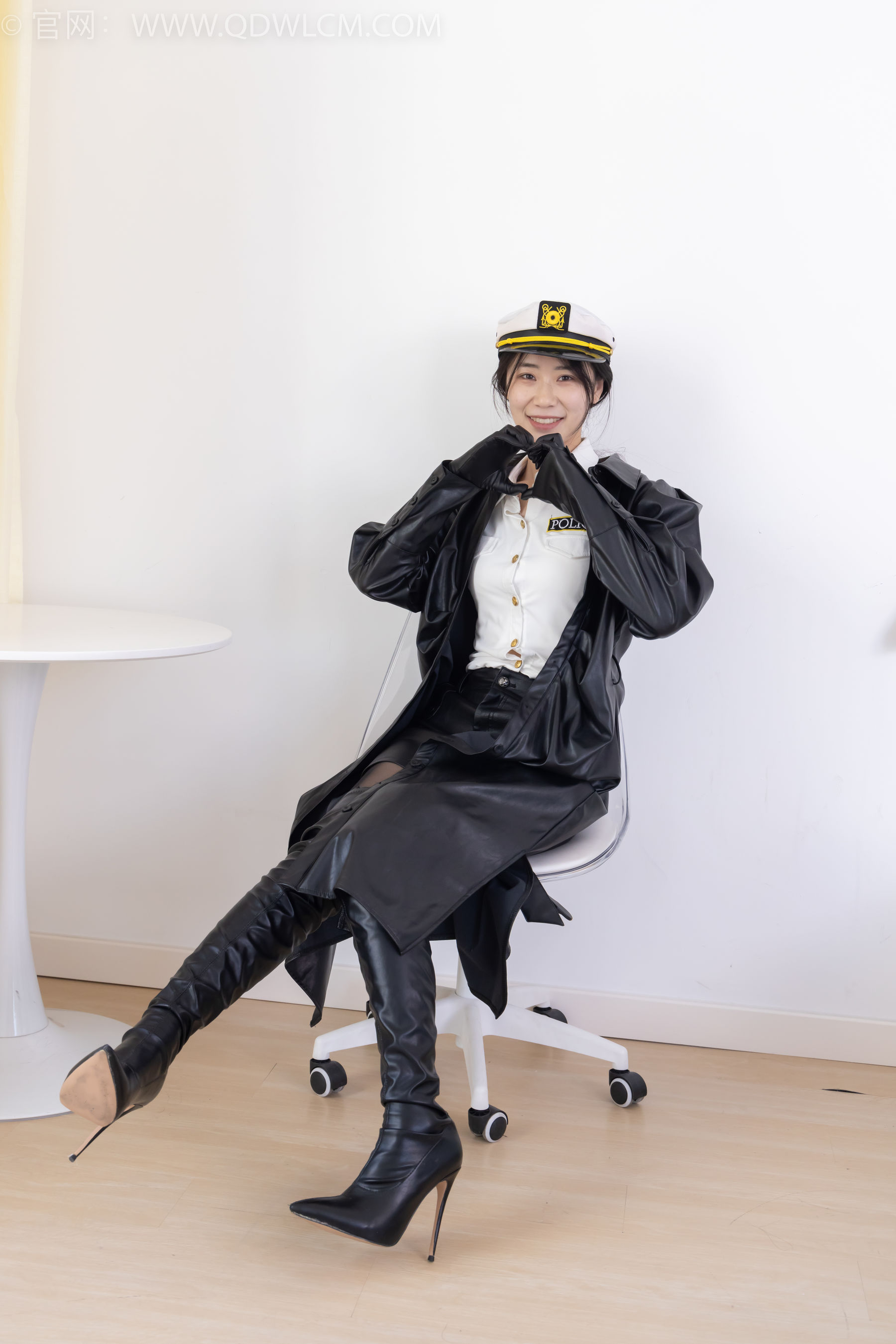 物恋传媒 No.2315 菜菜 - 高跟长靴、薄黑丝/(160P)