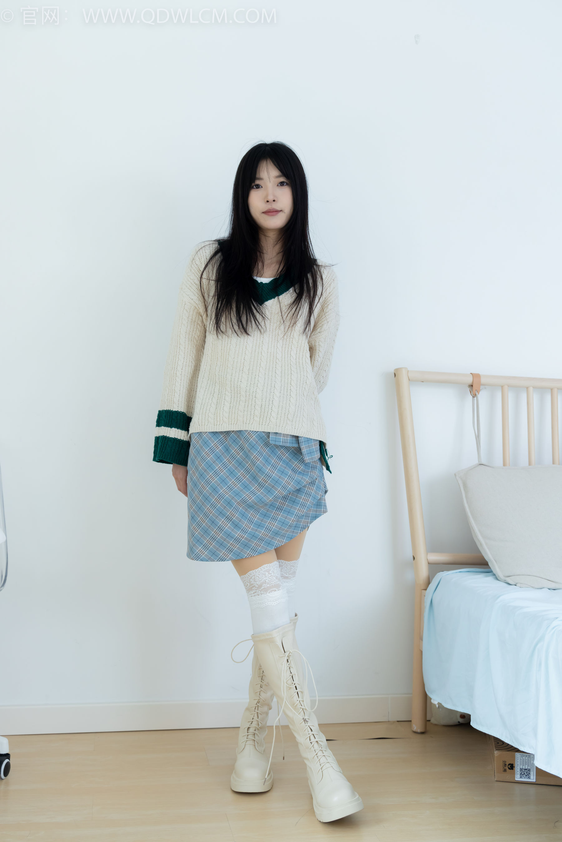 物恋传媒 No.2312 茯苓 - 长靴、过膝白棉袜、厚肉丝/(160P)