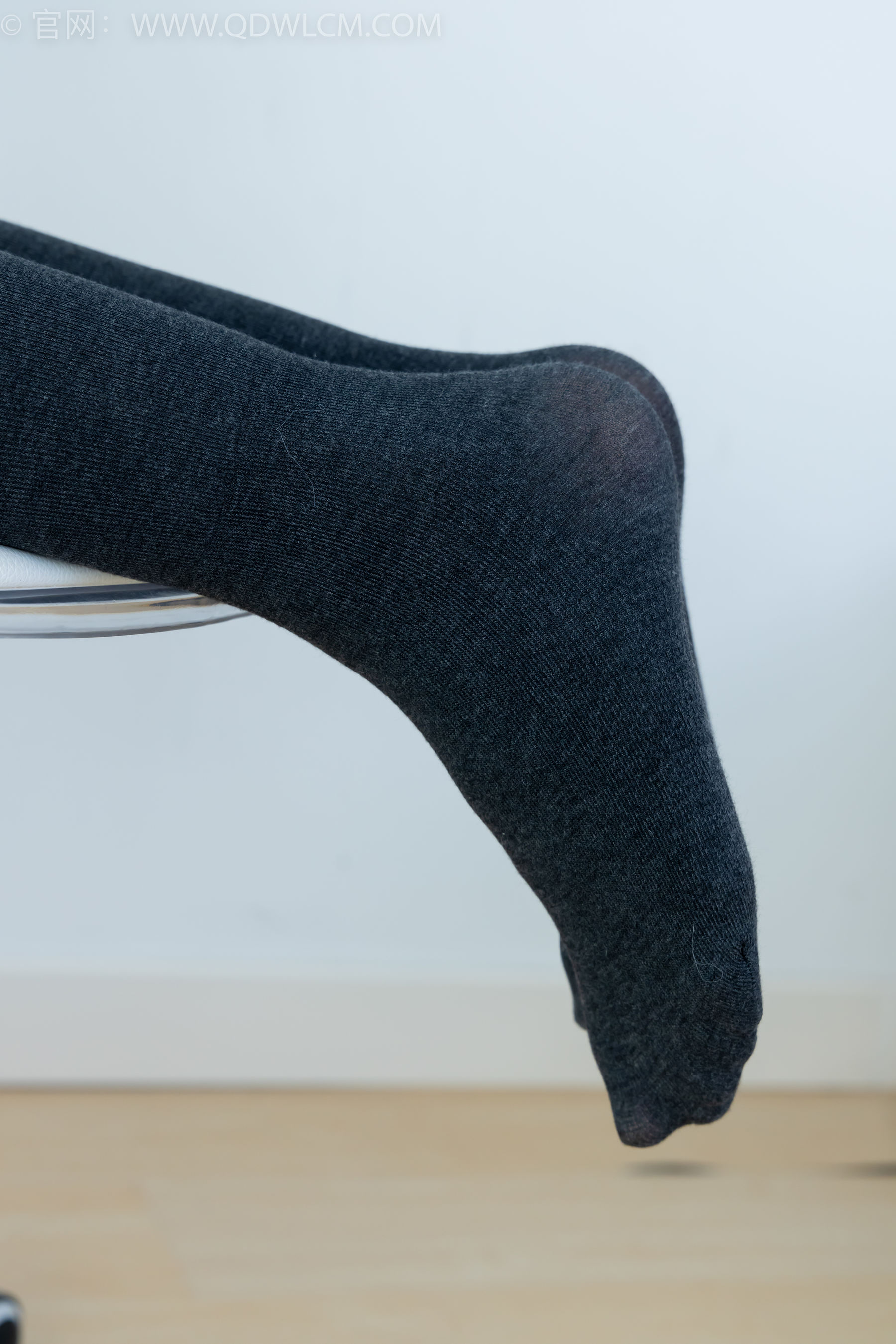 物恋传媒 No.2313 岚岚 - 高跟鞋、厚灰丝/(180P)