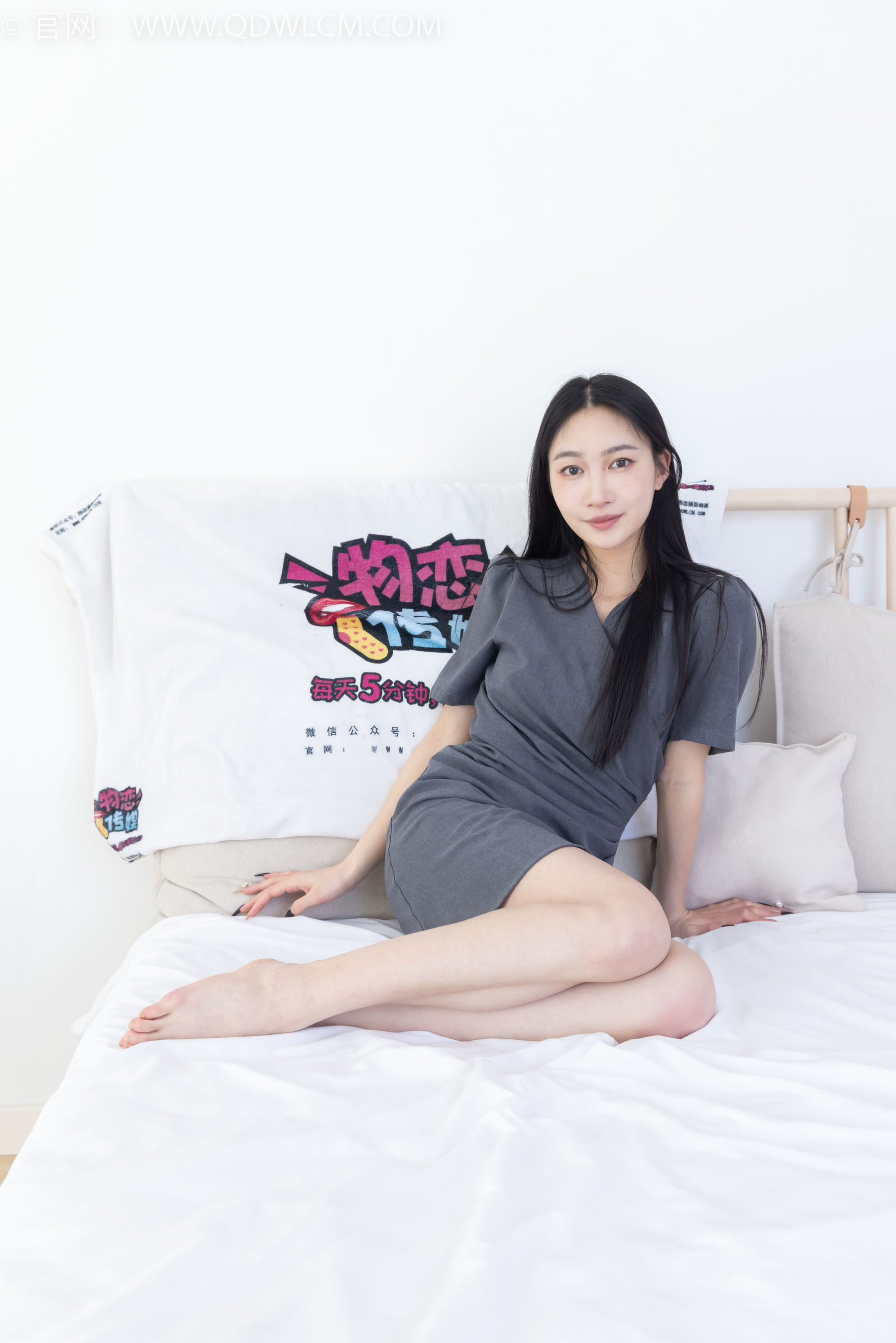 物恋传媒 No.2316 小影 - 三双高跟鞋、薄肉丝、裸足/(170P)