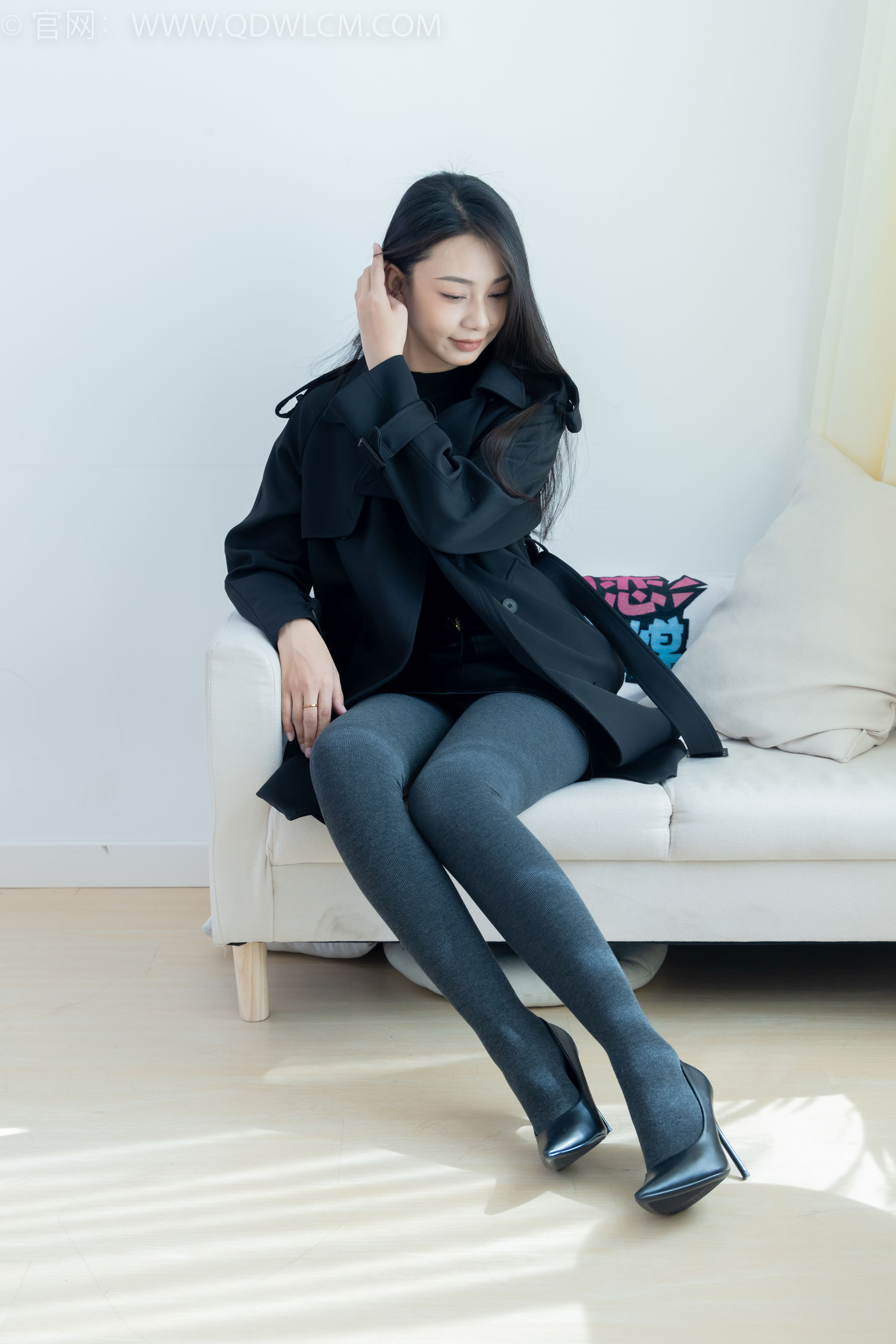 物恋传媒 No.2313 岚岚 - 高跟鞋、厚灰丝/(180P)