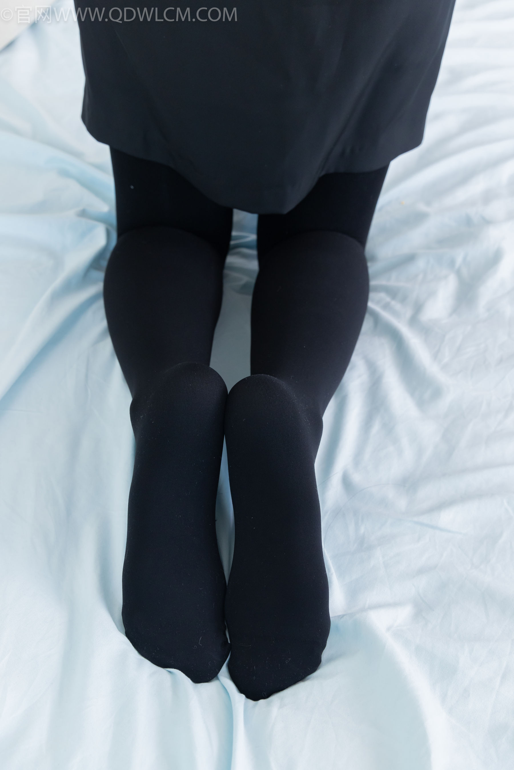 物恋传媒 No.2318 菜菜 - OL制服、高跟鞋、三双厚黑丝叠穿、袜腰展示/(177P)