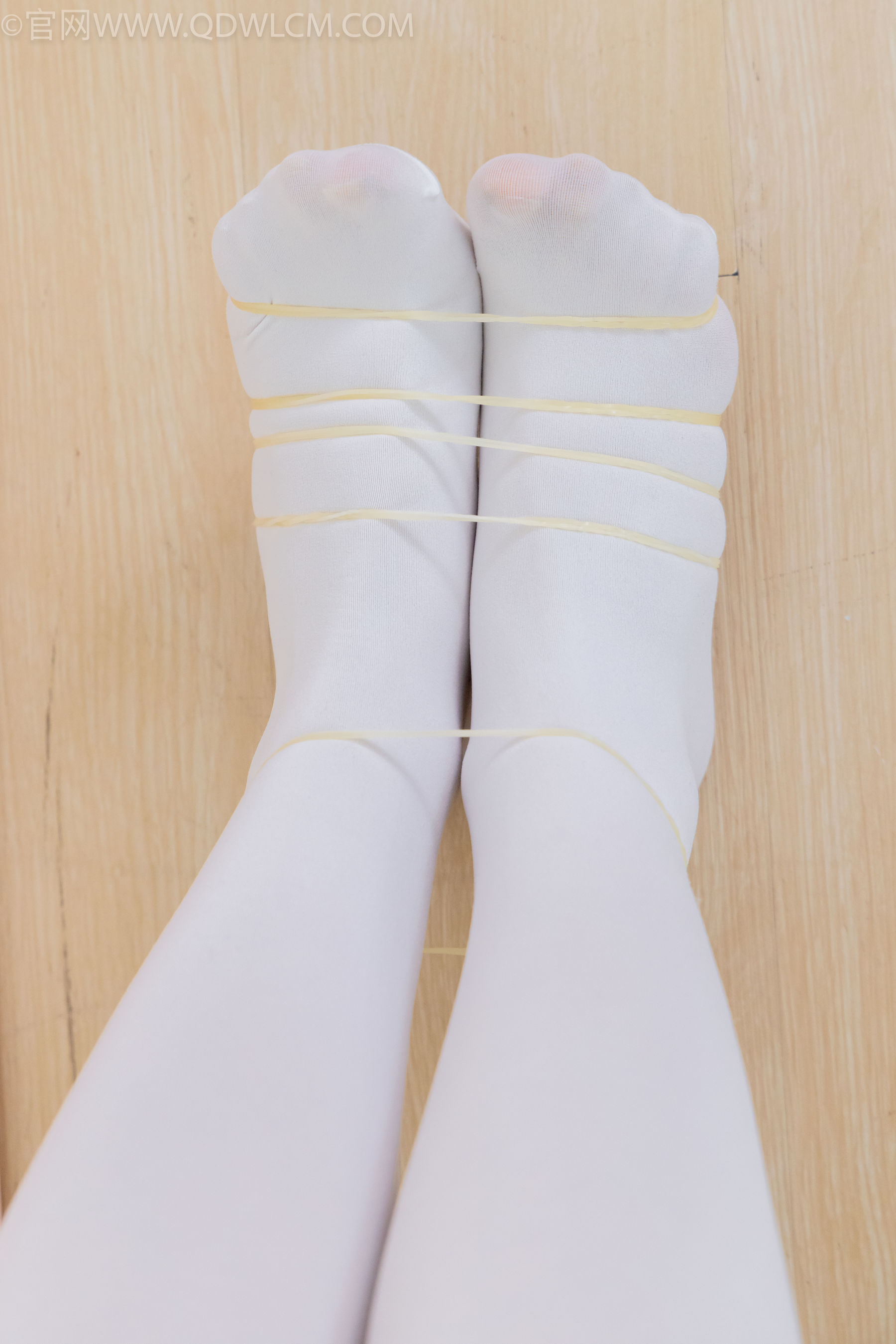 物恋传媒 No.2307 泡泡 - 芭蕾鞋、厚白丝、芭蕾动作、皮筋绑脚剧情/(166P)