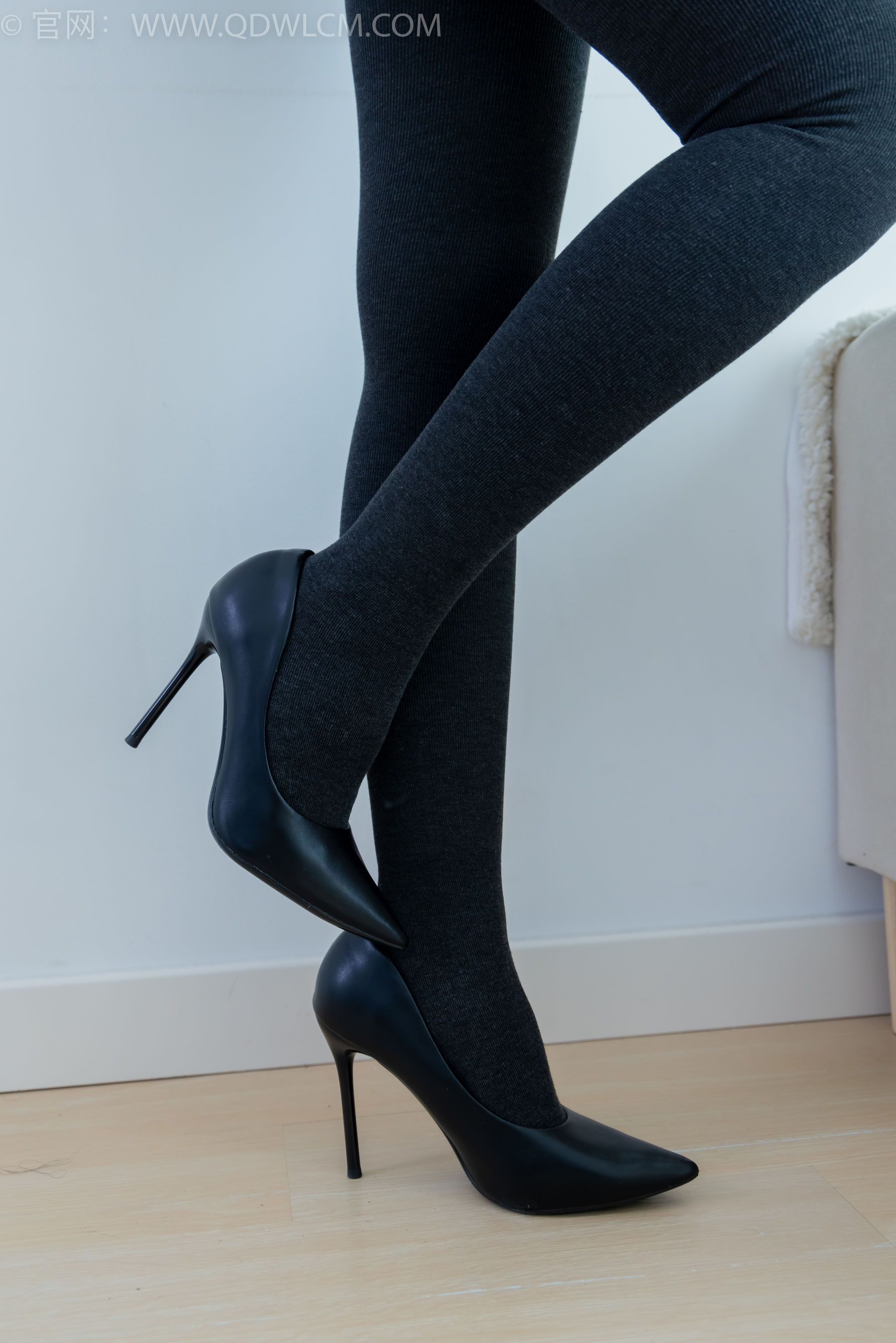 物恋传媒 No.2313 岚岚 - 高跟鞋、厚灰丝/(180P)