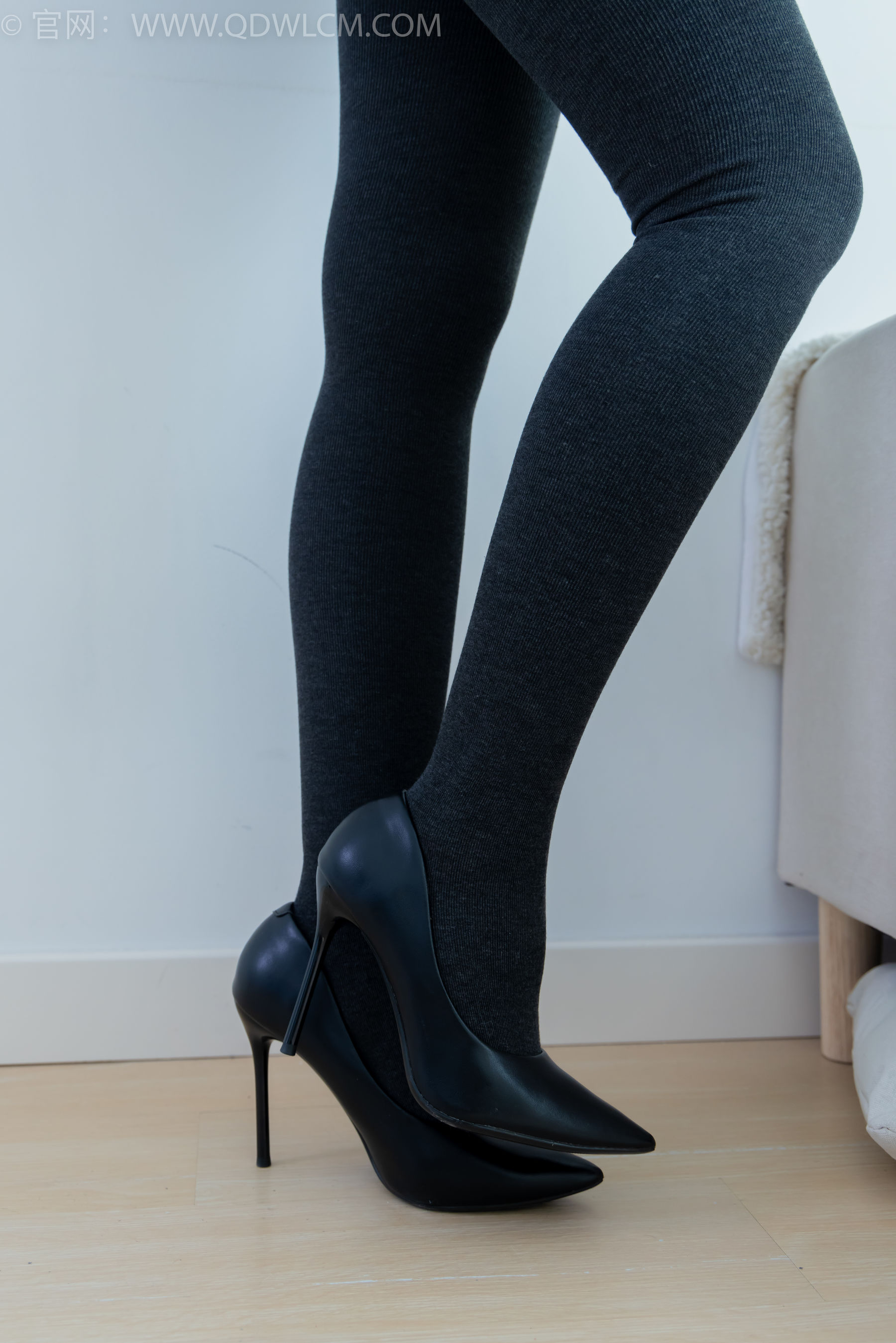 物恋传媒 No.2313 岚岚 - 高跟鞋、厚灰丝/(180P)