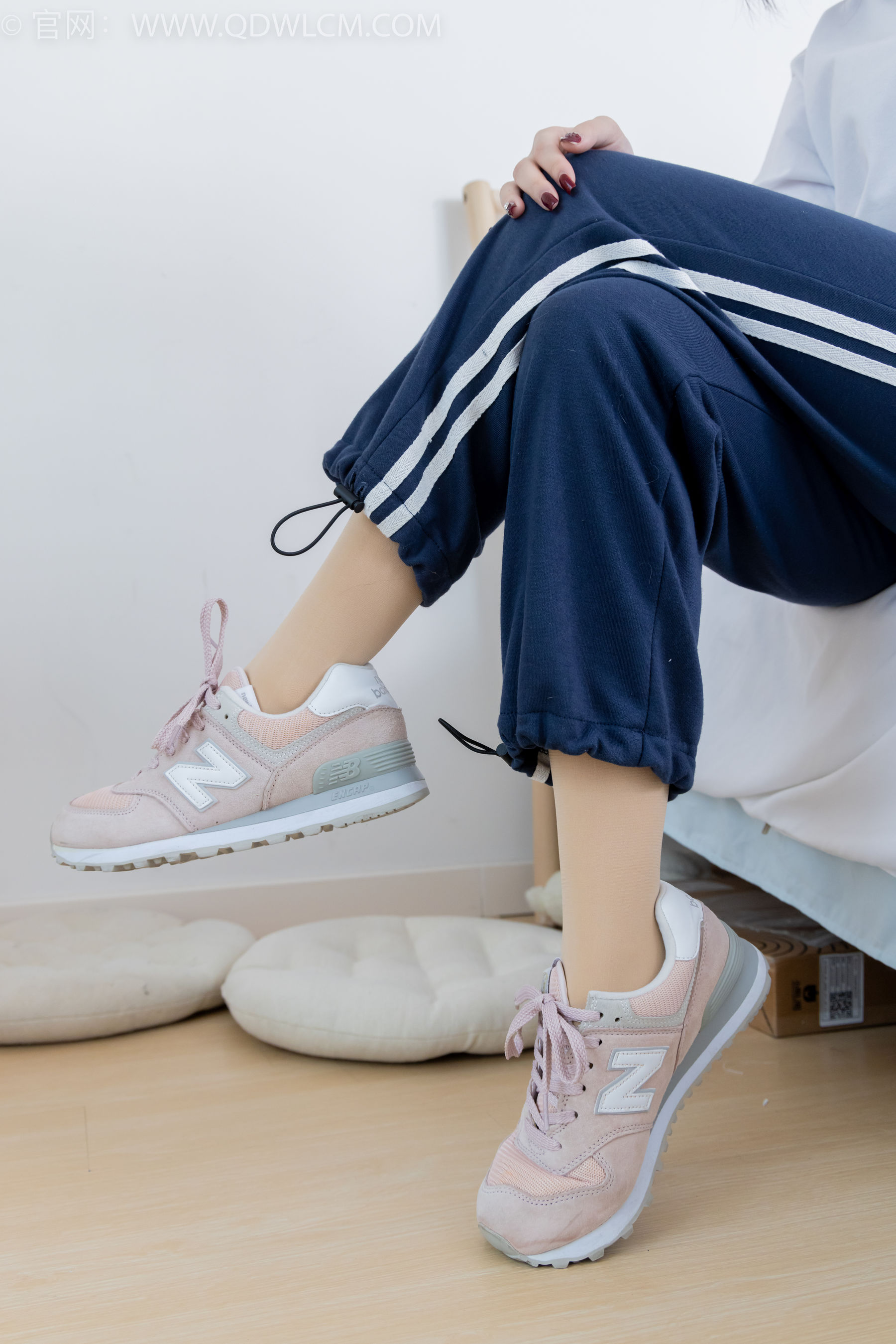 物恋传媒 No.2314 恬恬 - 运动鞋、厚肉丝、校服裤里丝/(160P)