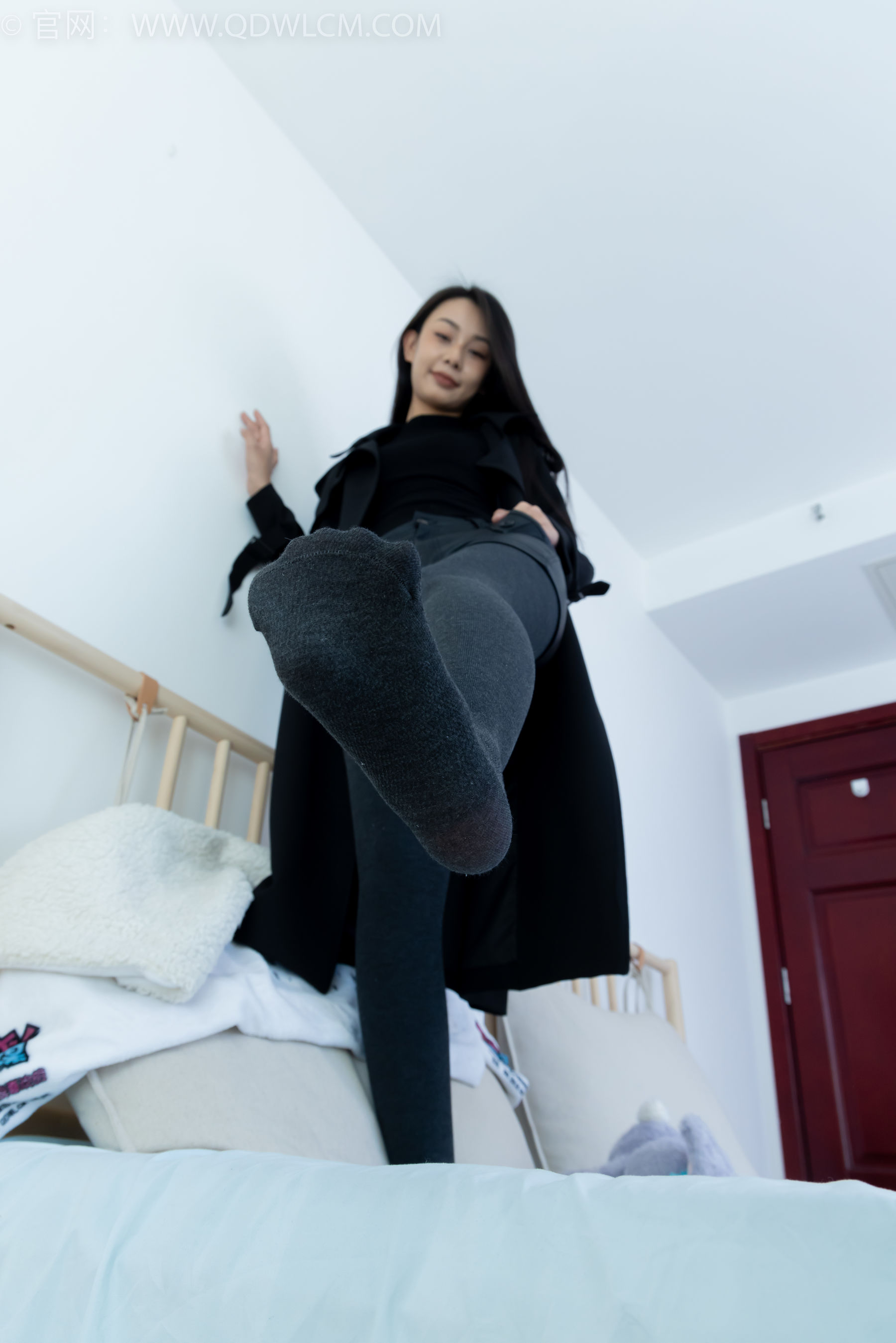 物恋传媒 No.2313 岚岚 - 高跟鞋、厚灰丝/(180P)