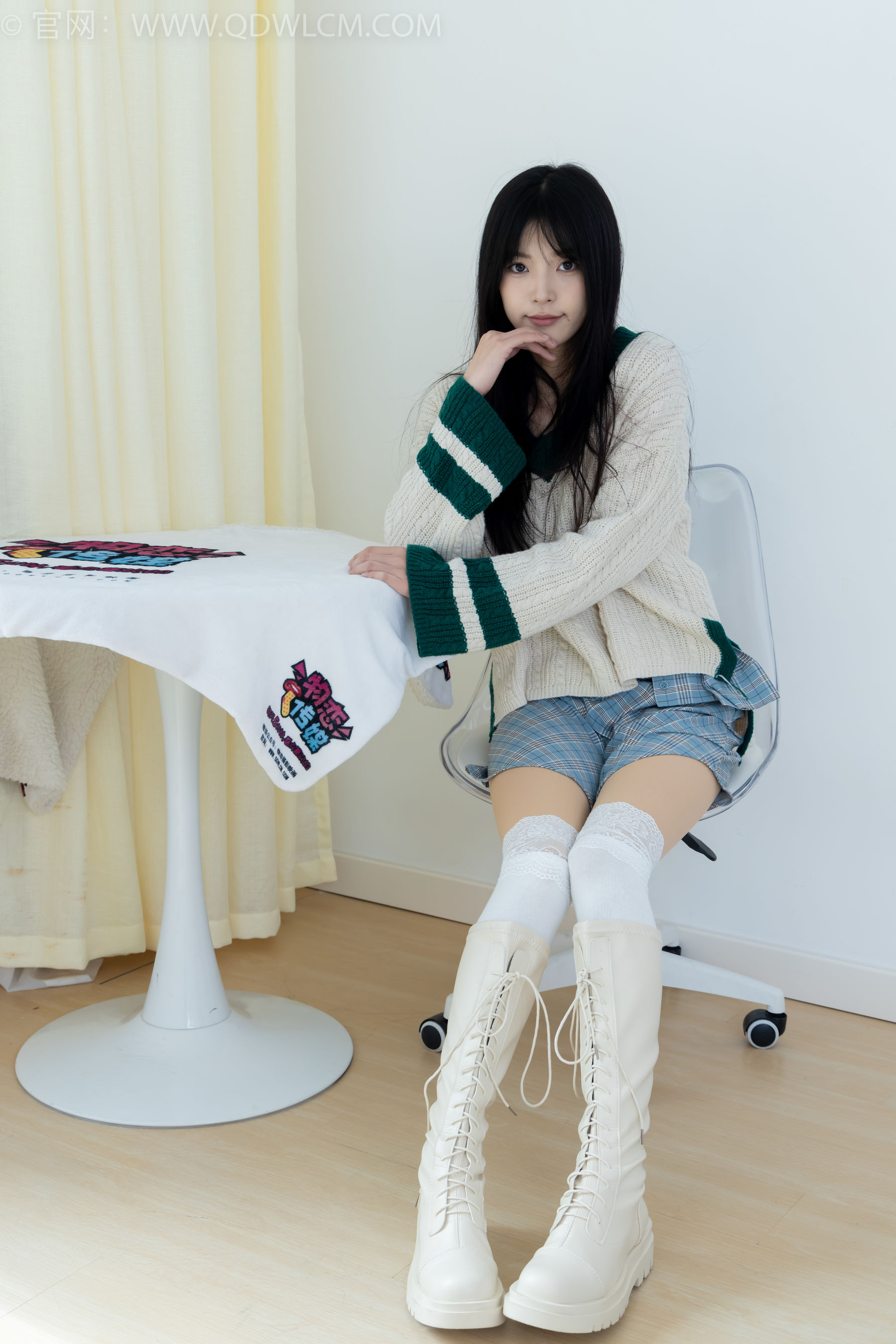 物恋传媒 No.2312 茯苓 - 长靴、过膝白棉袜、厚肉丝/(160P)