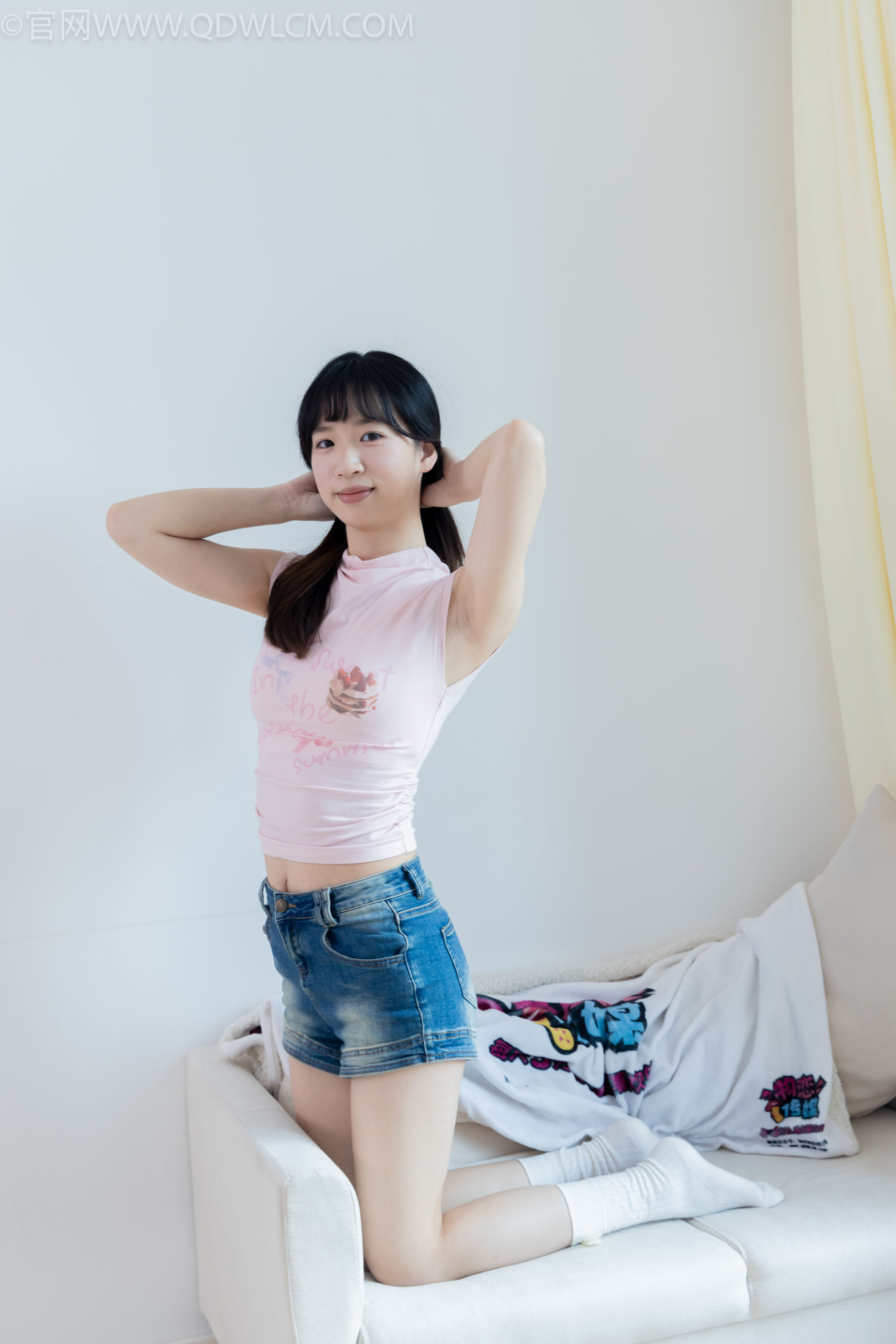 物恋传媒 No.2319 小左 - 帆布鞋、白棉袜、裸足/(155P)