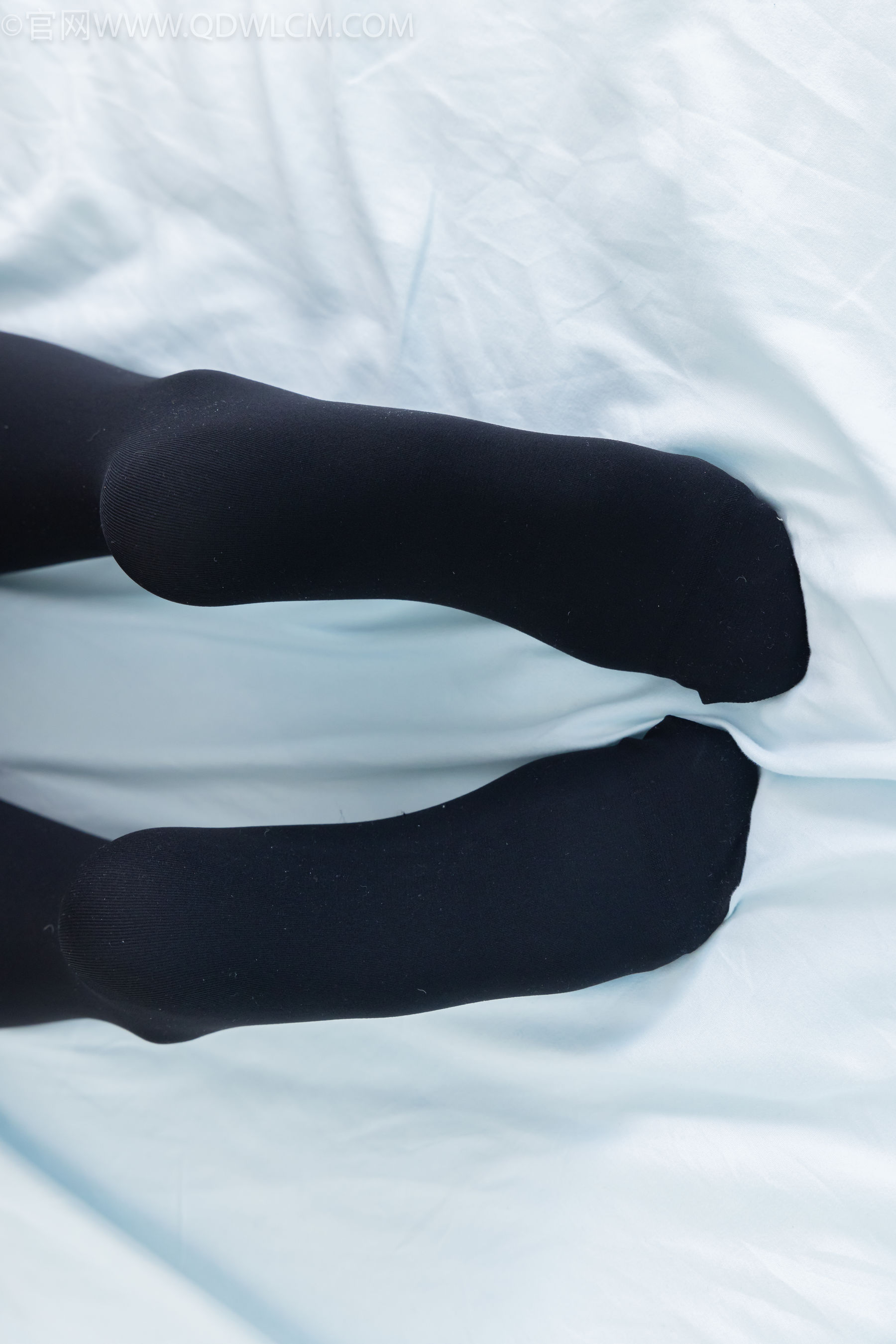 物恋传媒 No.2318 菜菜 - OL制服、高跟鞋、三双厚黑丝叠穿、袜腰展示/(177P)