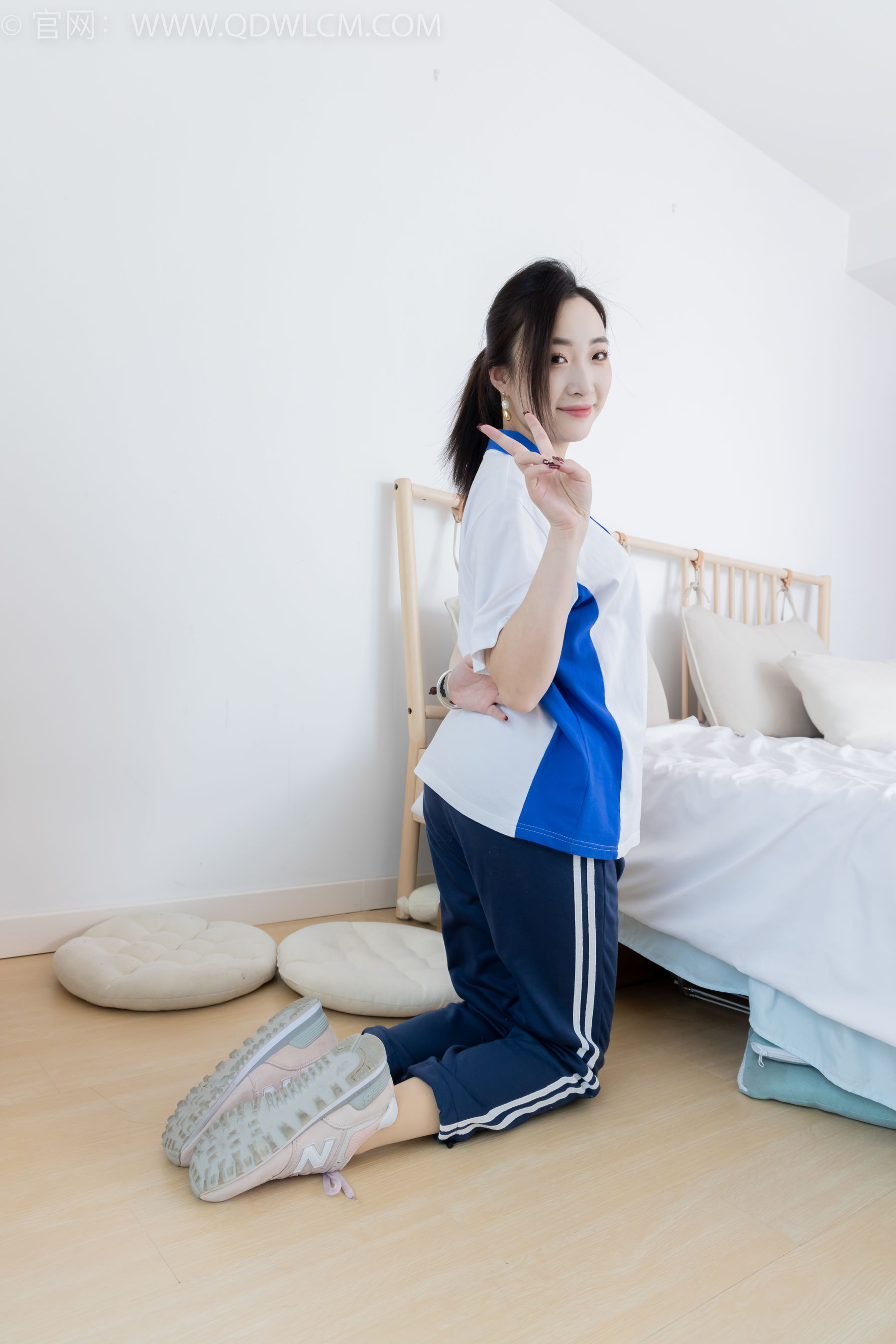 物恋传媒 No.2314 恬恬 - 运动鞋、厚肉丝、校服裤里丝/(160P)