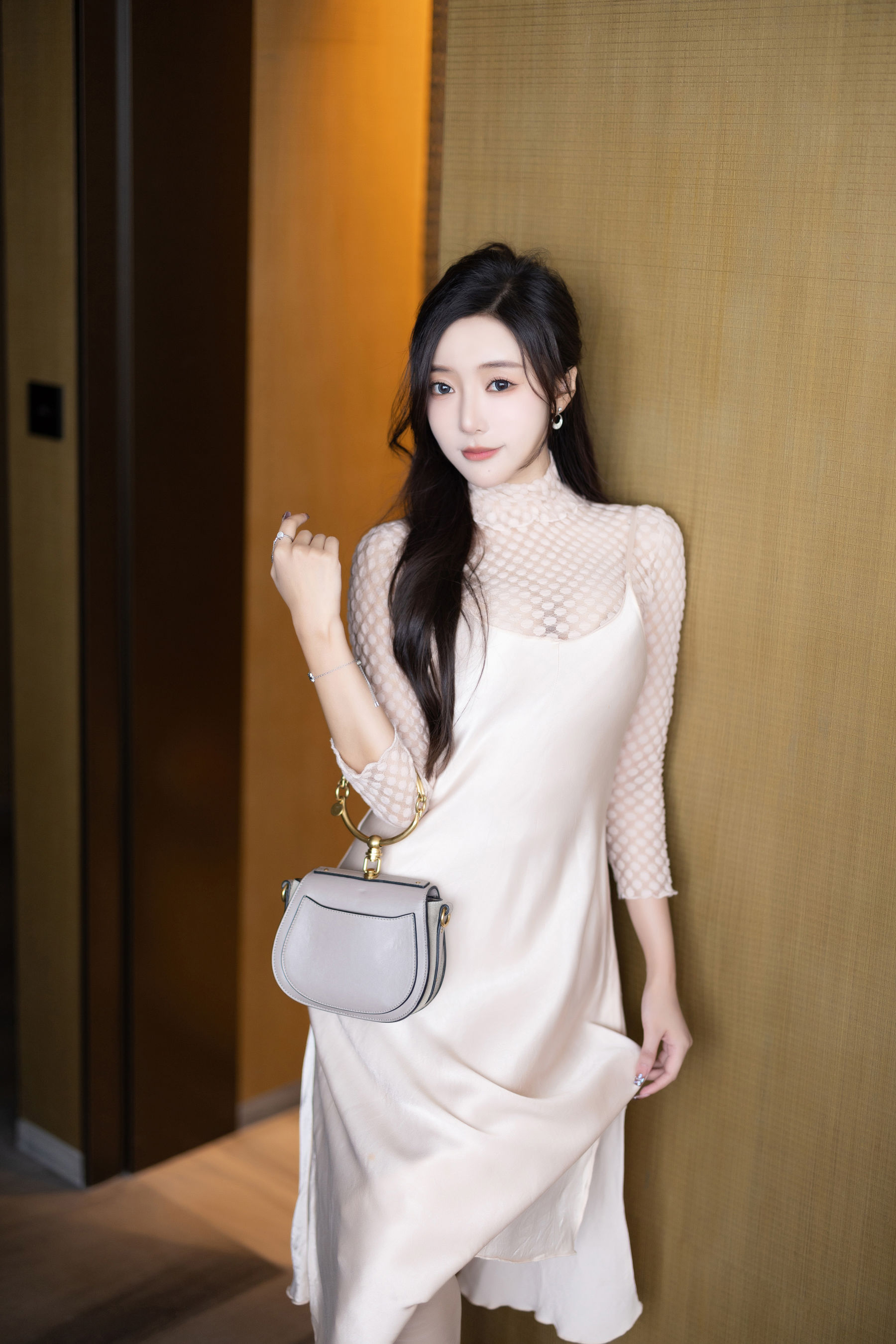 王馨瑶 - 白色丝袜/(97P)