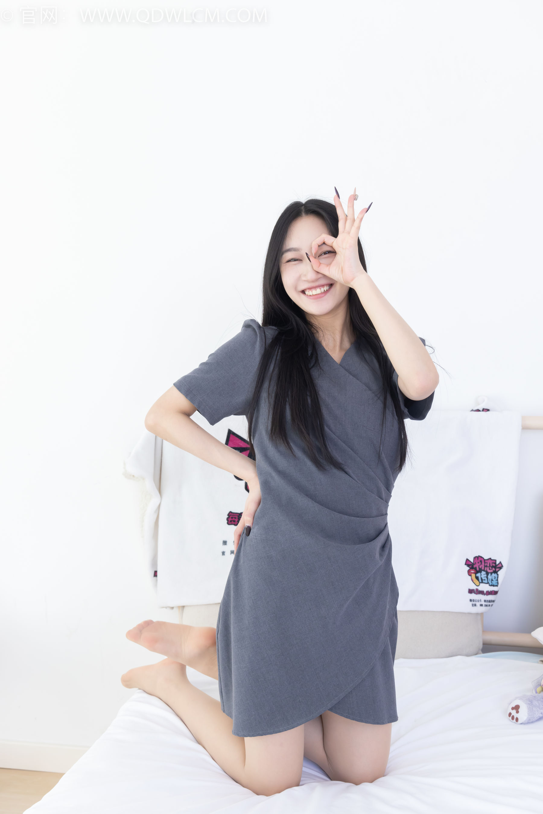 物恋传媒 No.2316 小影 - 三双高跟鞋、薄肉丝、裸足/(170P)