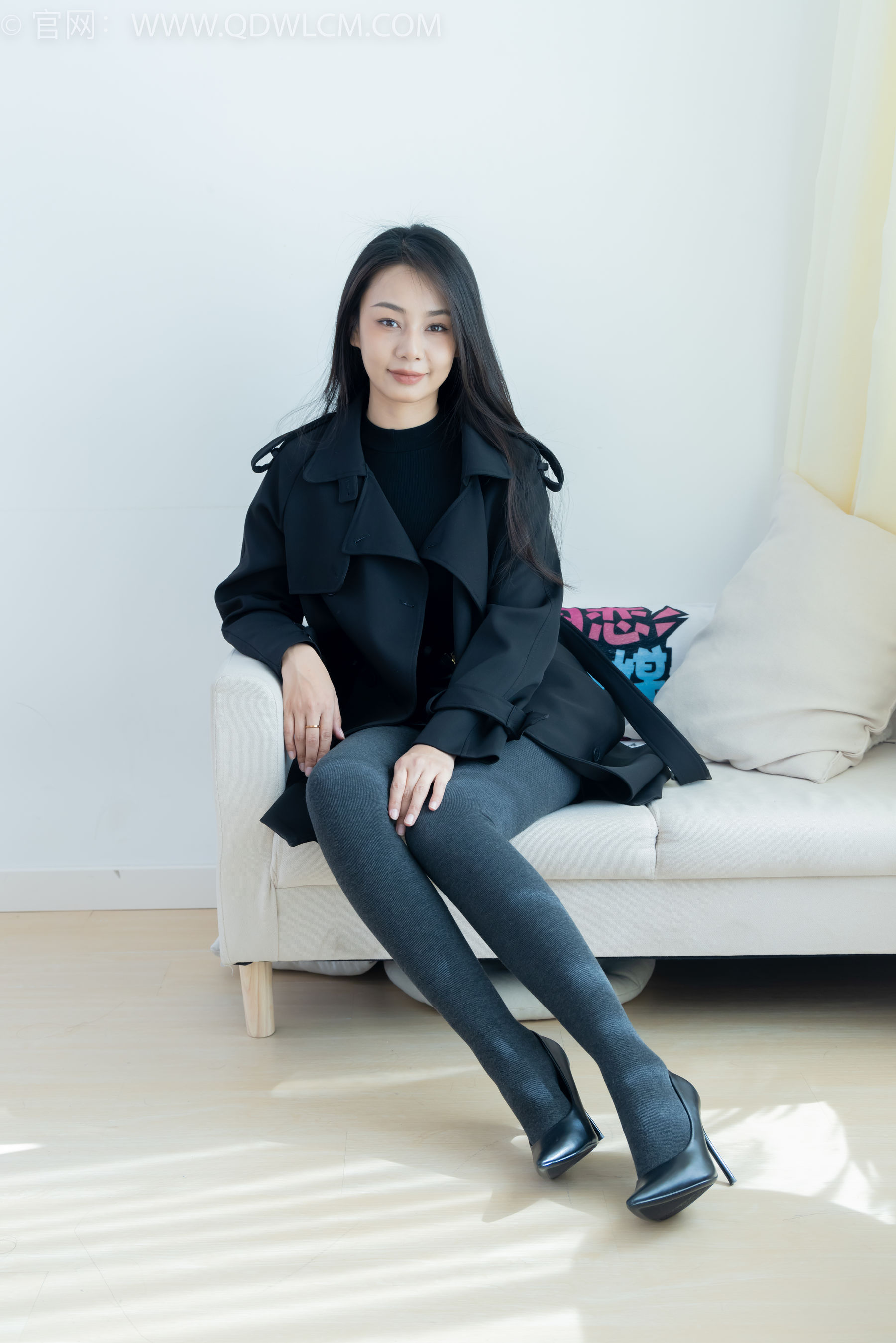 物恋传媒 No.2313 岚岚 - 高跟鞋、厚灰丝/(180P)