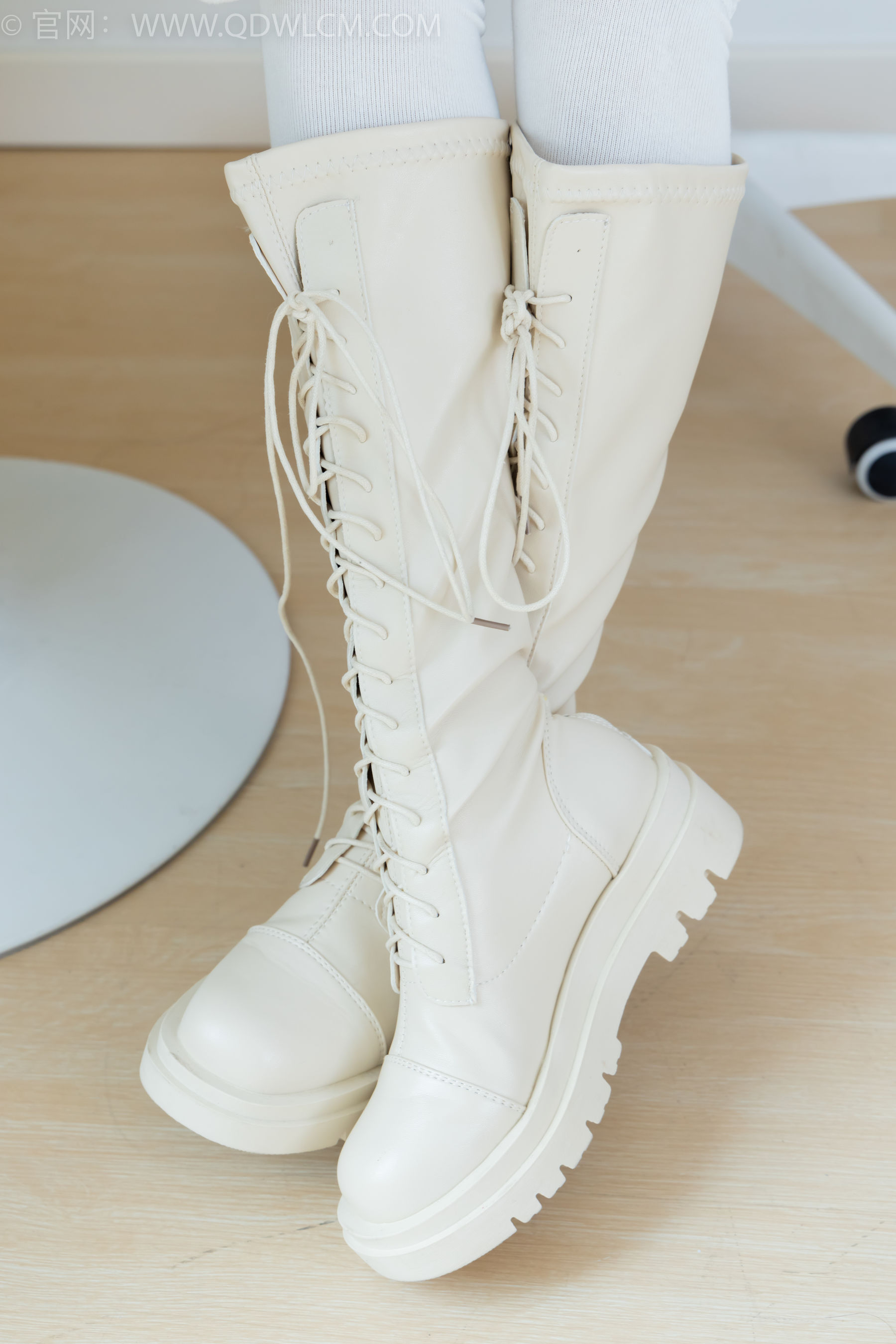 物恋传媒 No.2312 茯苓 - 长靴、过膝白棉袜、厚肉丝/(160P)