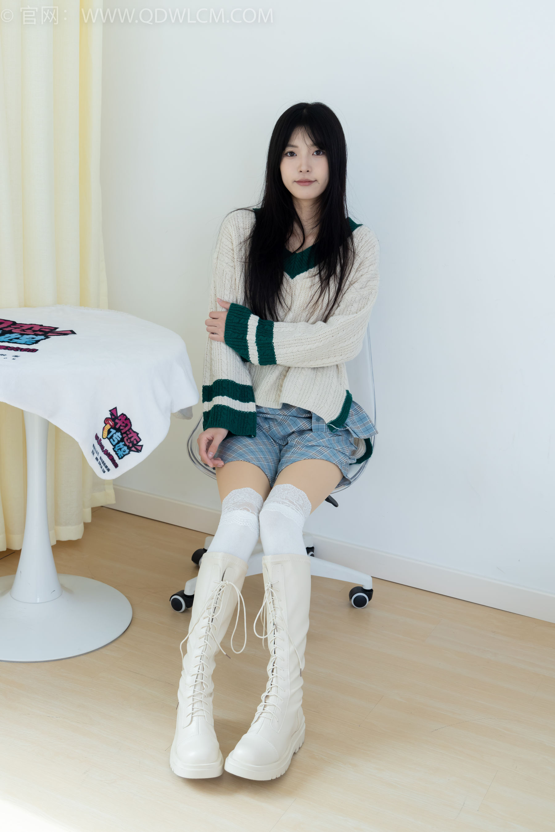 物恋传媒 No.2312 茯苓 - 长靴、过膝白棉袜、厚肉丝/(160P)