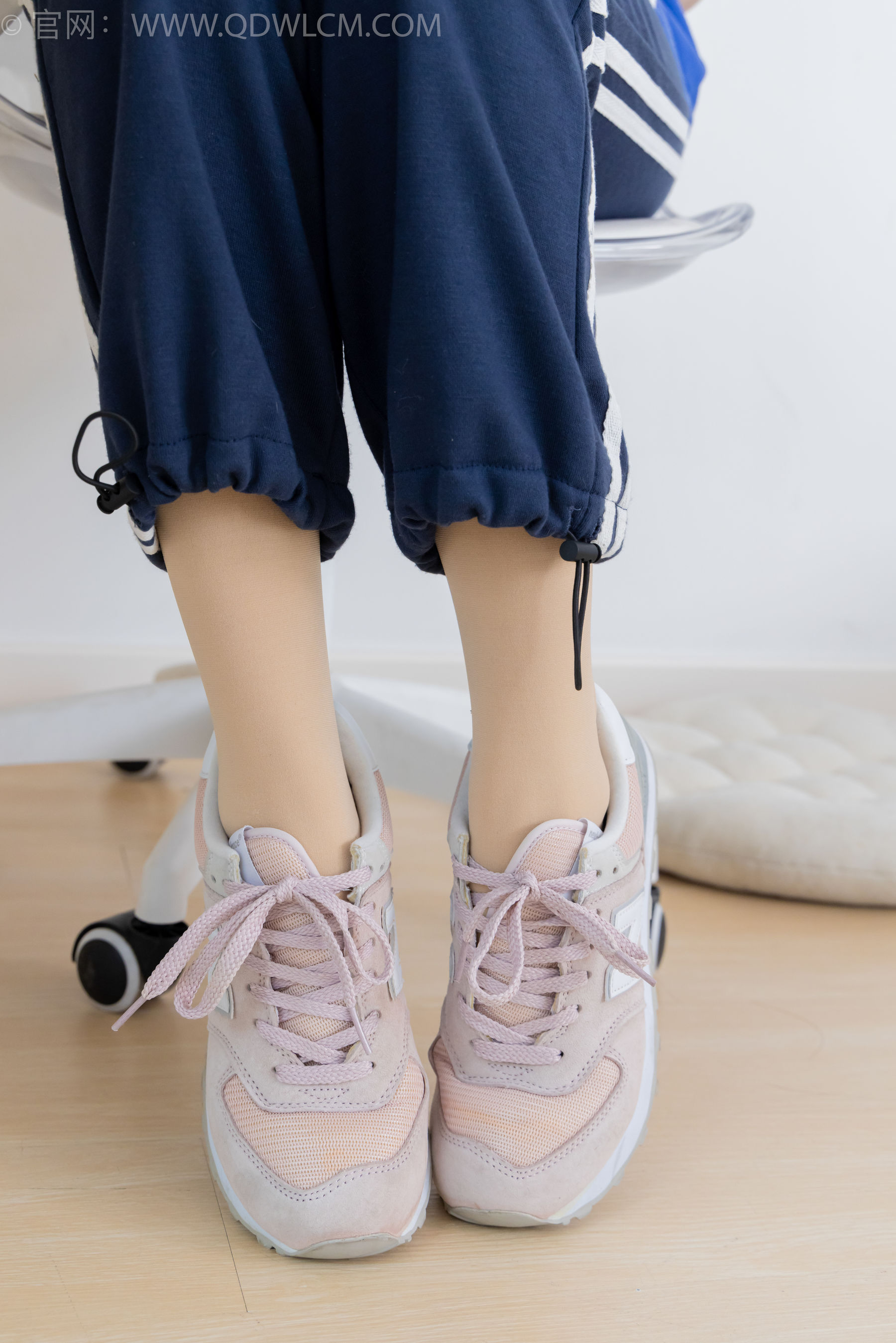 物恋传媒 No.2314 恬恬 - 运动鞋、厚肉丝、校服裤里丝/(160P)