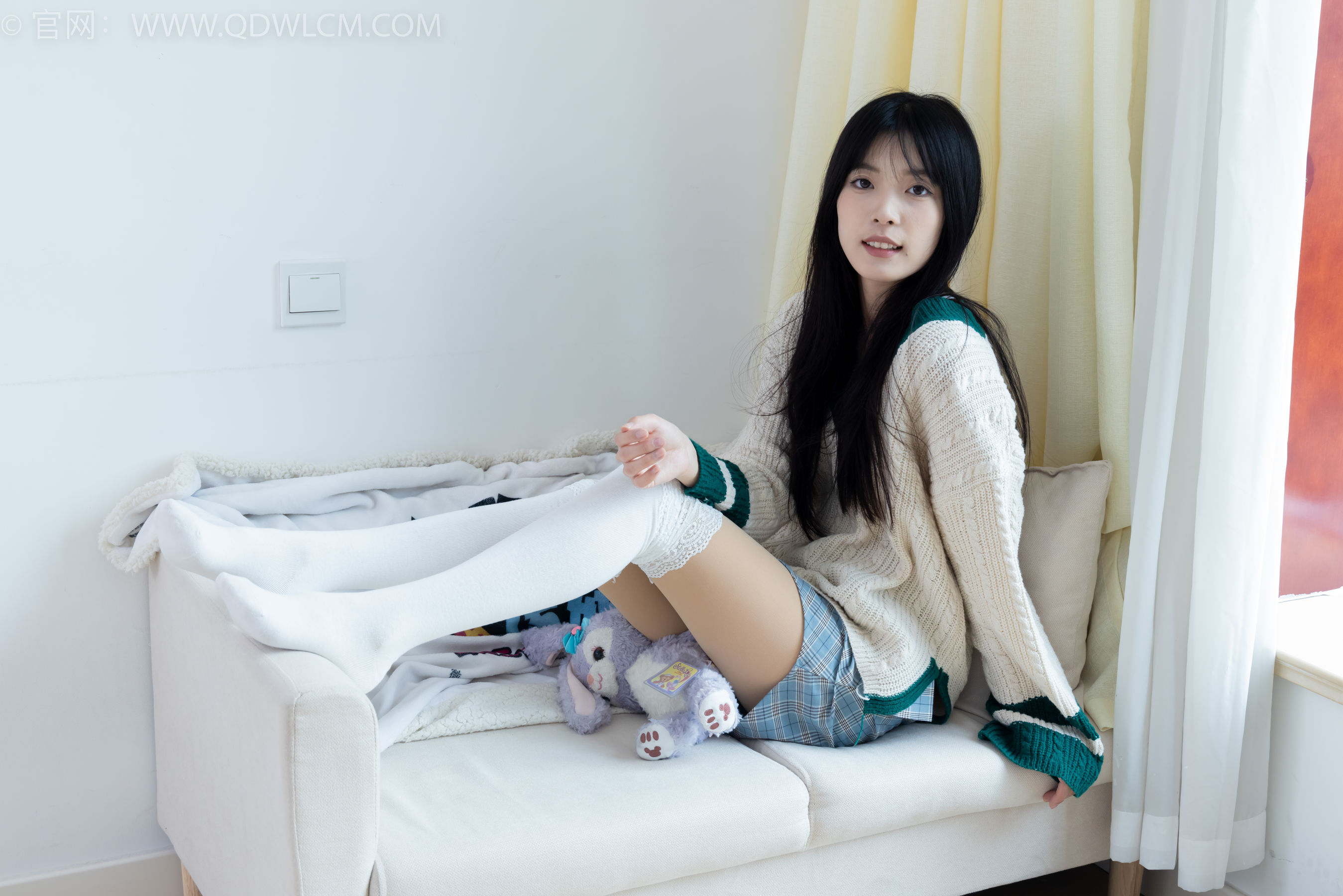 物恋传媒 No.2312 茯苓 - 长靴、过膝白棉袜、厚肉丝/(160P)