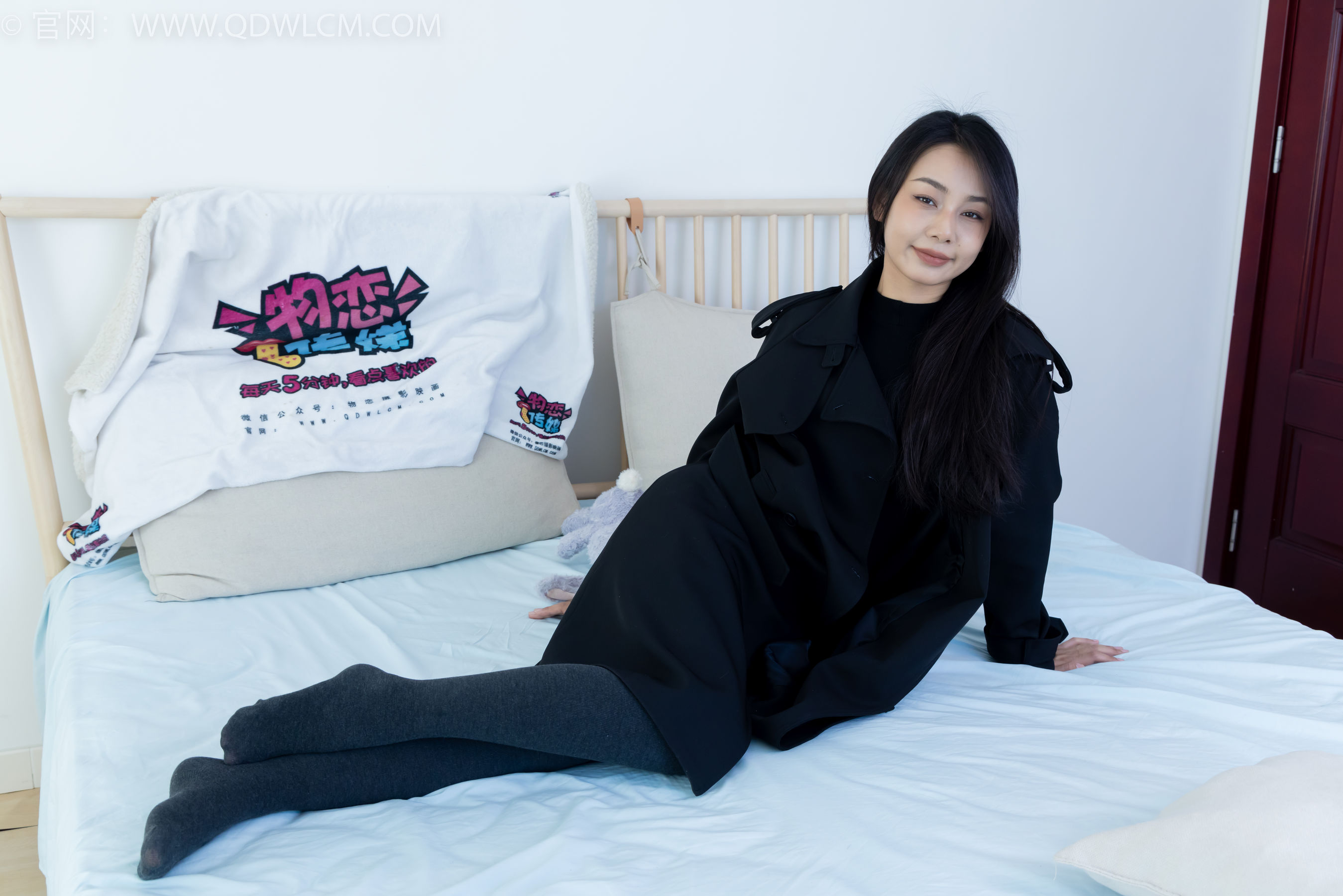 物恋传媒 No.2313 岚岚 - 高跟鞋、厚灰丝/(180P)