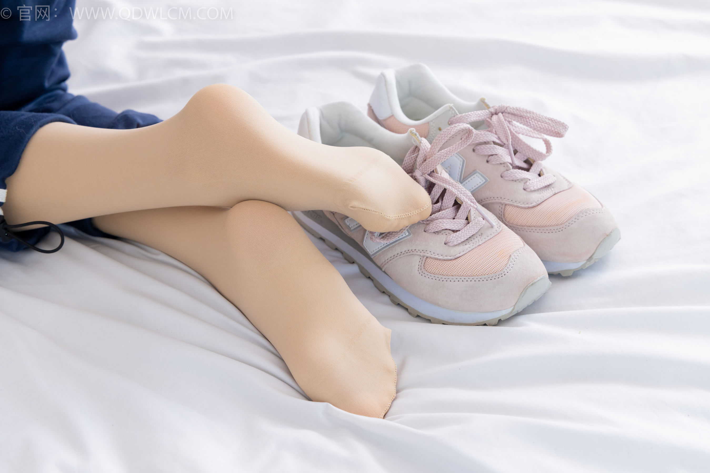 物恋传媒 No.2314 恬恬 - 运动鞋、厚肉丝、校服裤里丝/(160P)